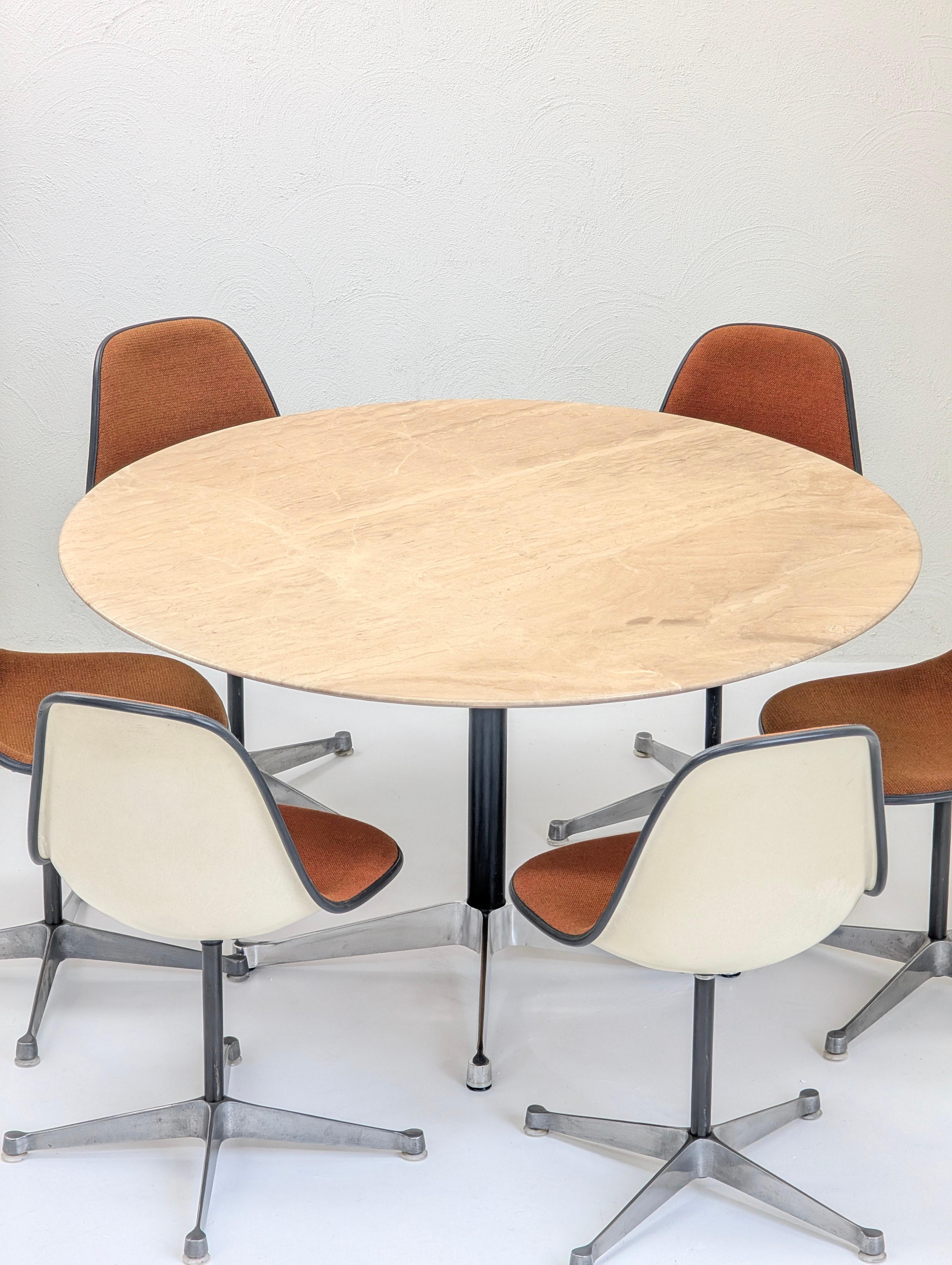 1970s Eames for Herman Miller Dining Suite with Platner-Edge Travertine Fossil In Good Condition For Sale In TORQUAY, AU