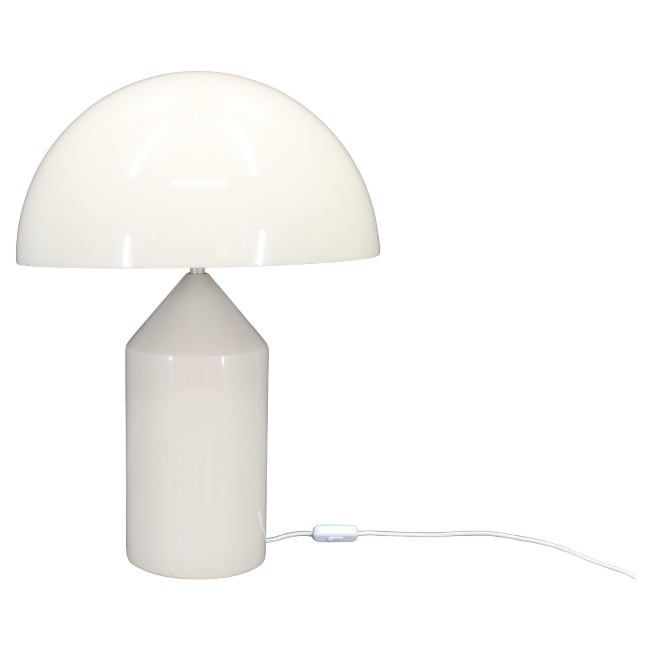 Lampada da tavolo 'Atollo' di Vico Magistretti degli anni '70 per Oluce, Italia in vendita