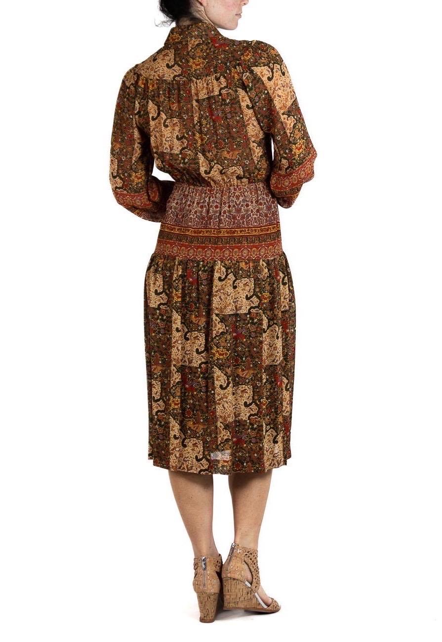 1970S Earthtone Paisley Rayon Georgette Boho Blouson Sleeved Dress For Sale 1