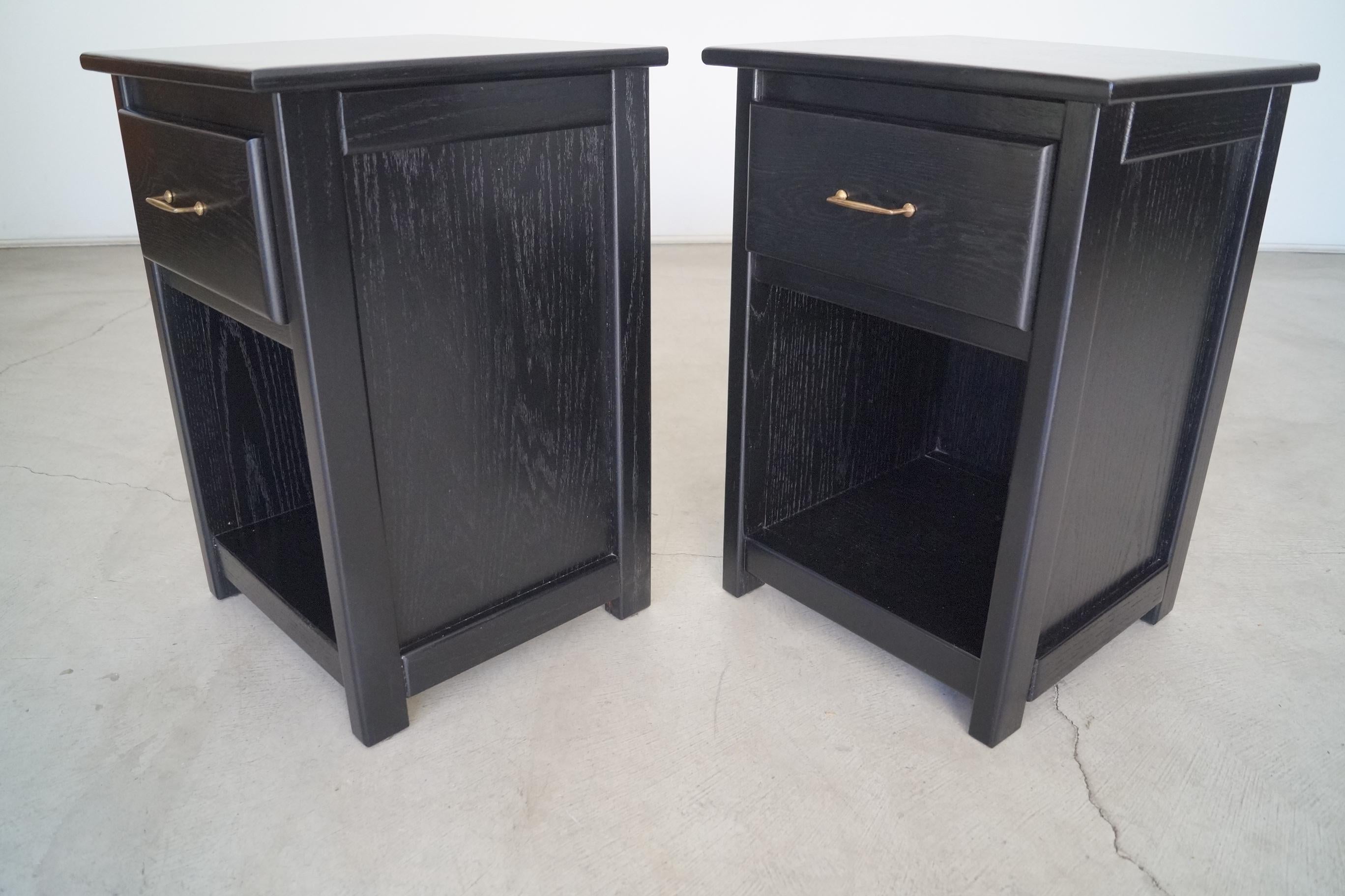 1970s Ebonized Oak Craftsman Nightstands, a Pair For Sale 9