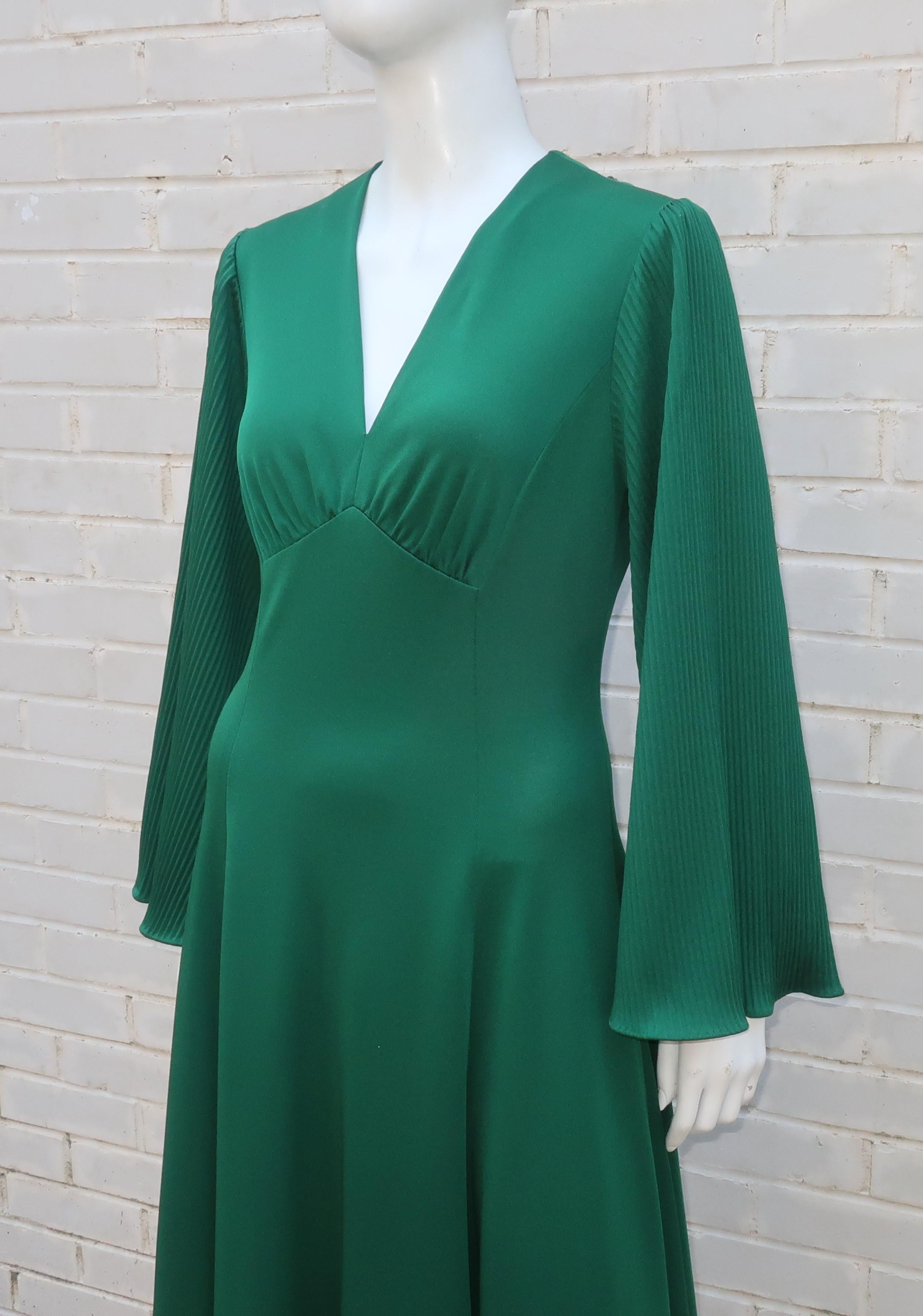 1970's Edith Flagg Emerald Green Disco Dress In Good Condition In Atlanta, GA
