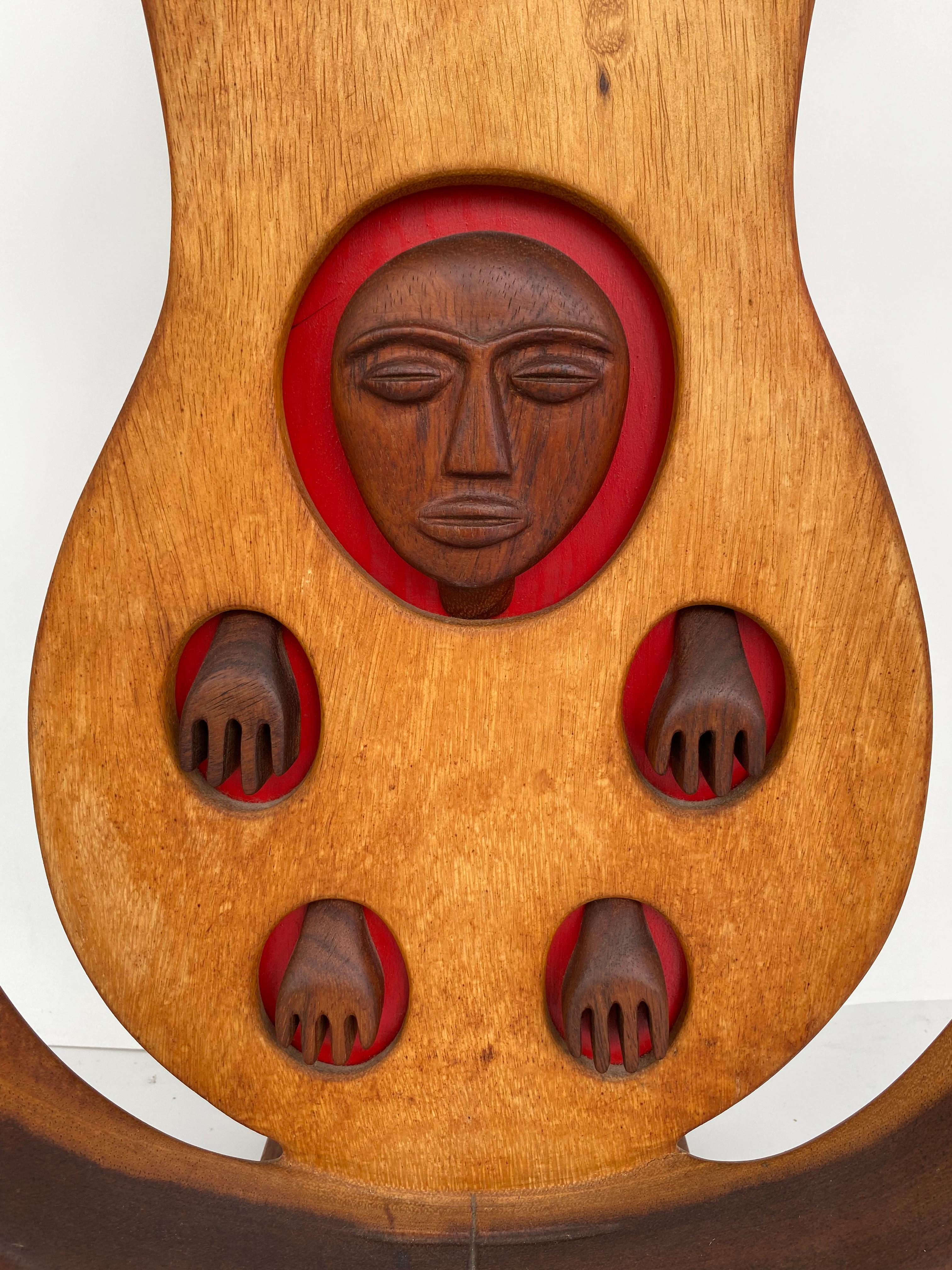 Scultura intagliata degli anni '70 di Edwin Scheier che simboleggia la fertilità in vendita 4