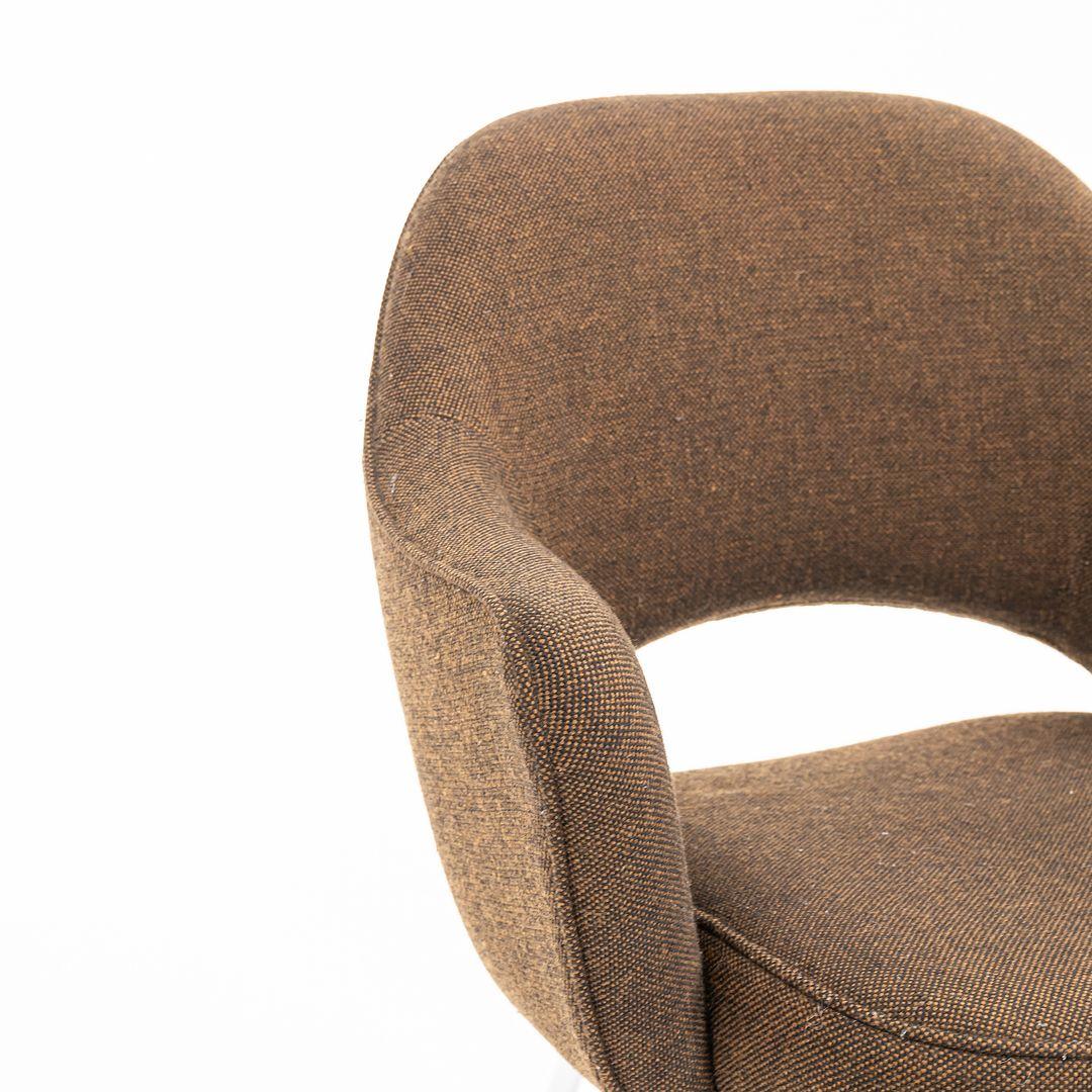 1970er Jahre Eero Saarinen für Knoll Schreibtisch oder Esszimmerstuhl in Hopsack-Stoff im Angebot 3