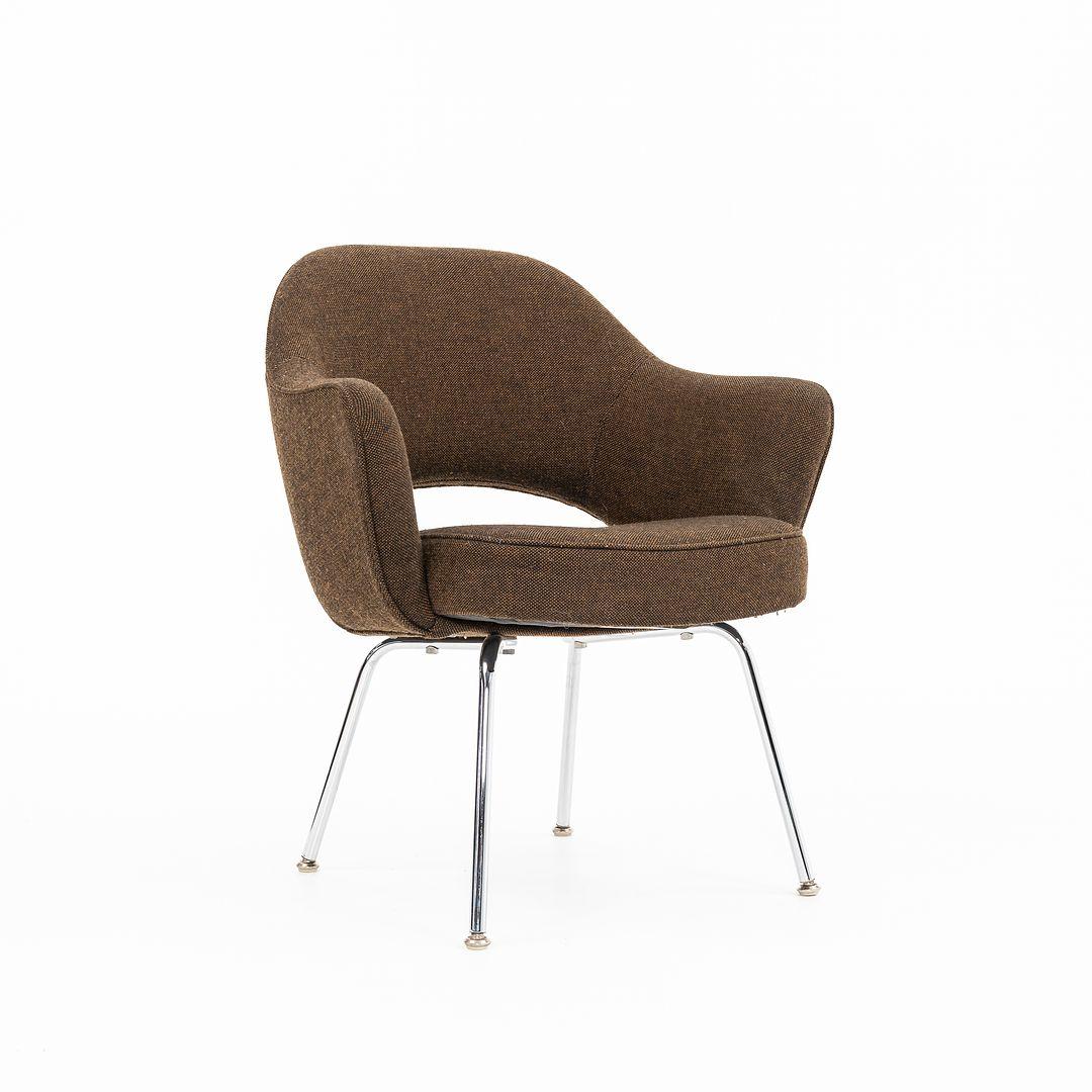 1970er Jahre Eero Saarinen für Knoll Schreibtisch oder Esszimmerstuhl in Hopsack-Stoff im Angebot 1