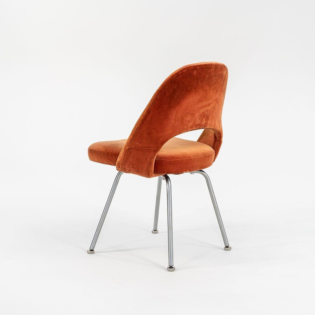 Eero Saarinen für Knoll Chefsessel aus rostfarbenem Samt, 1970er Jahre im Zustand „Gut“ im Angebot in Philadelphia, PA