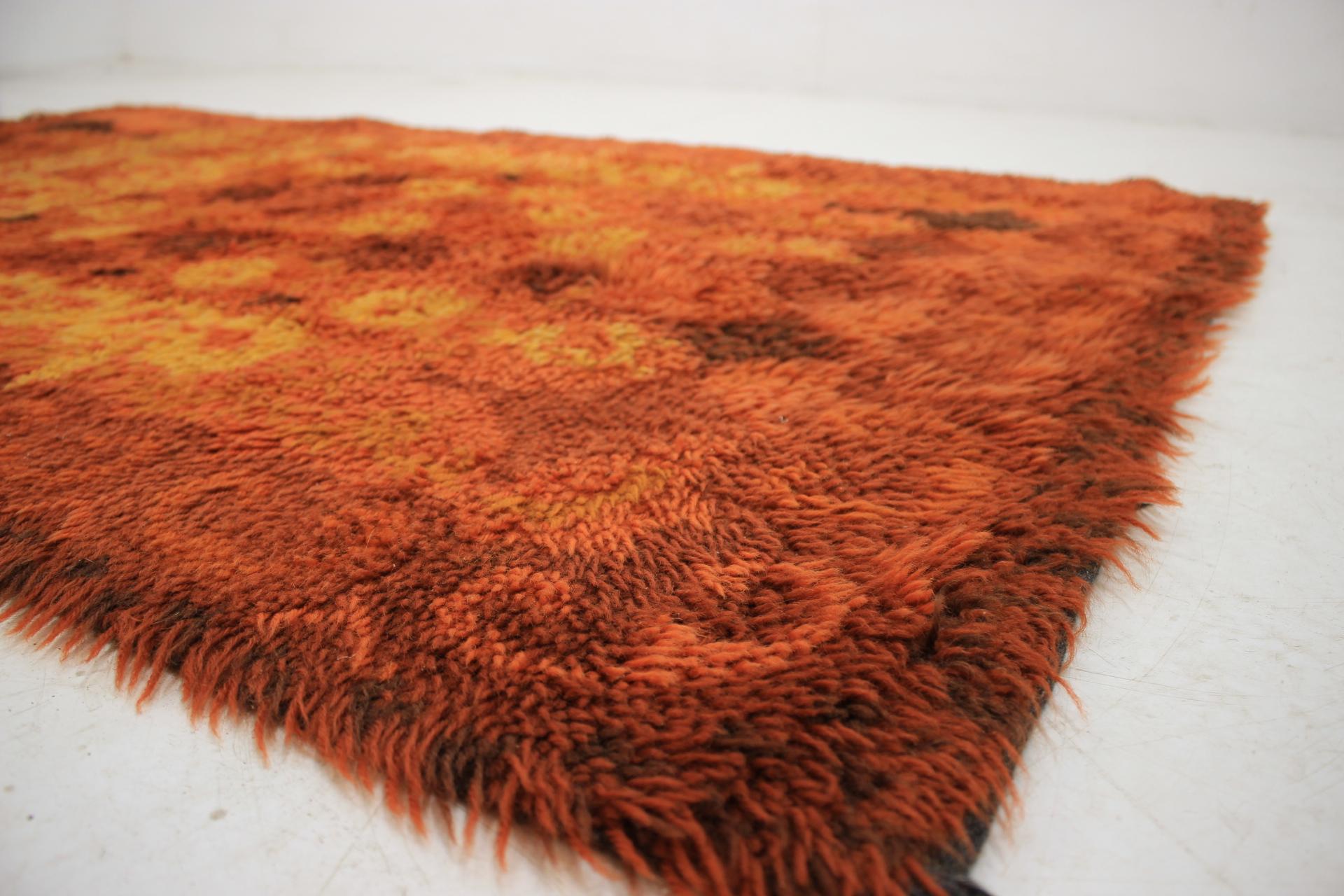 Mid-Century Modern 1970s Egerya Danish Midcentury Wool Rug For Sale