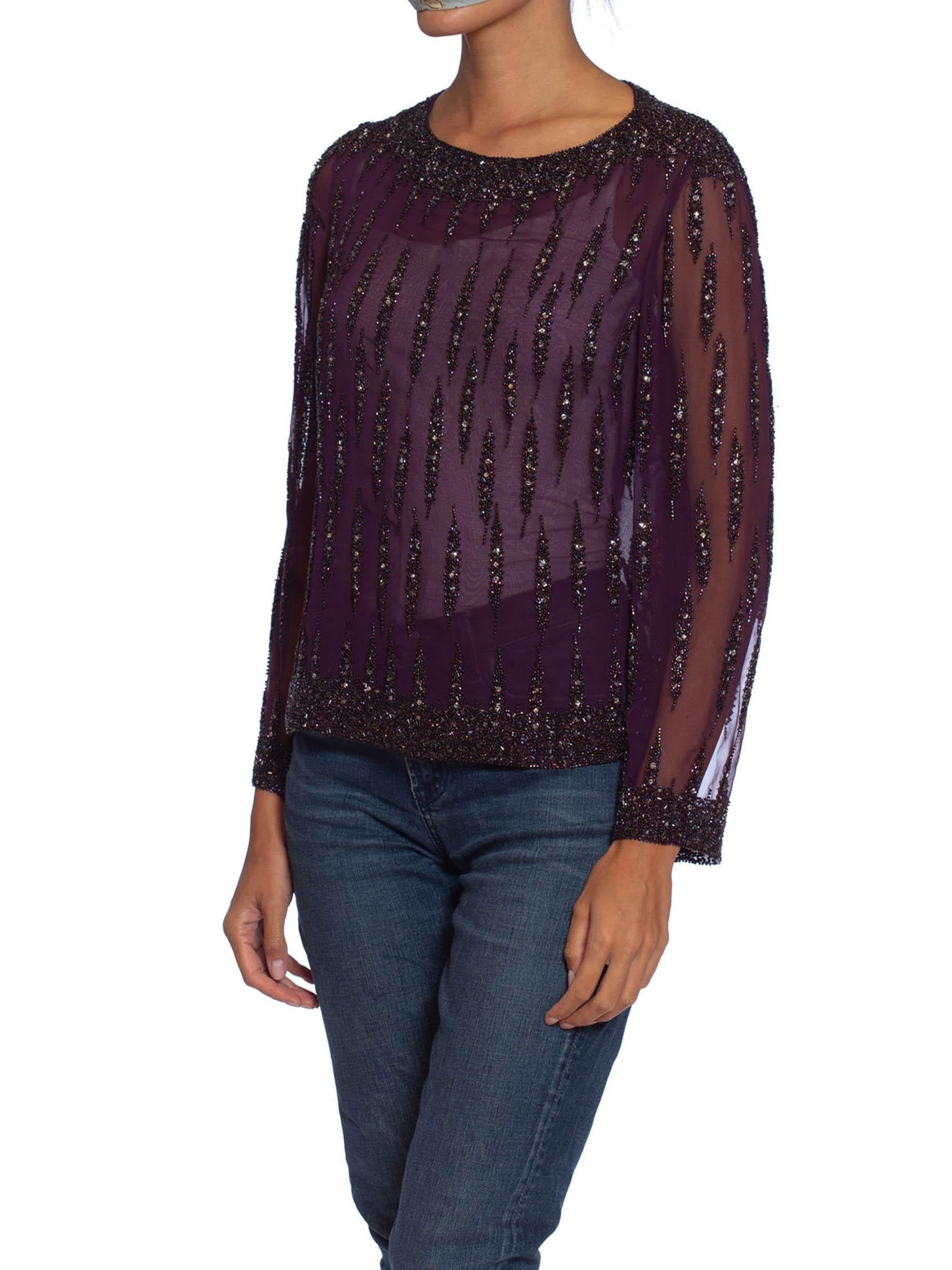 De las mujeres Blusa de manga larga de gasa de poliéster color púrpura berenjena de la década de 1970 con cuentas y cristales