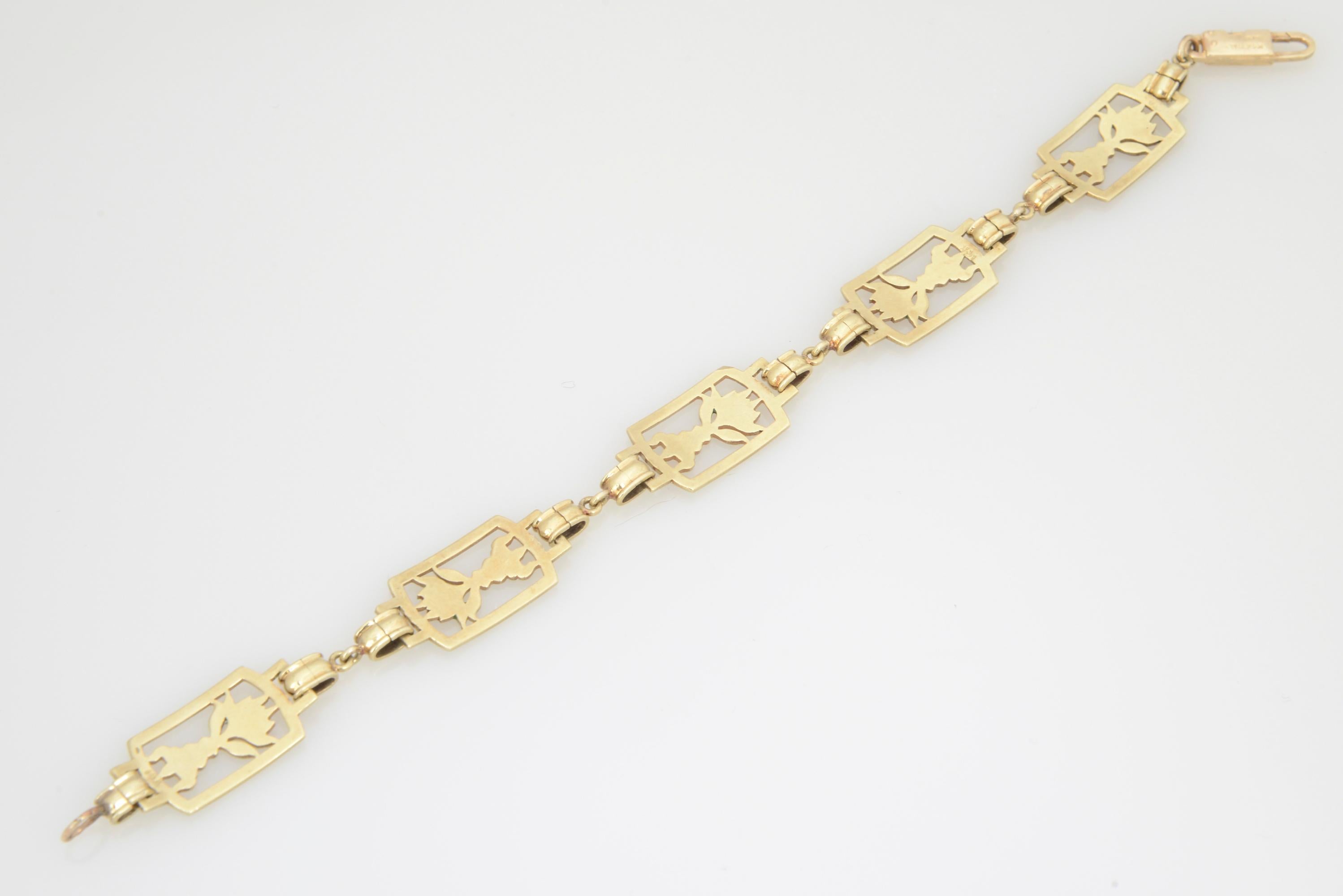  Ägyptisches Revive Lotus-Emaille-Goldarmband im Zustand „Gut“ im Angebot in Miami Beach, FL
