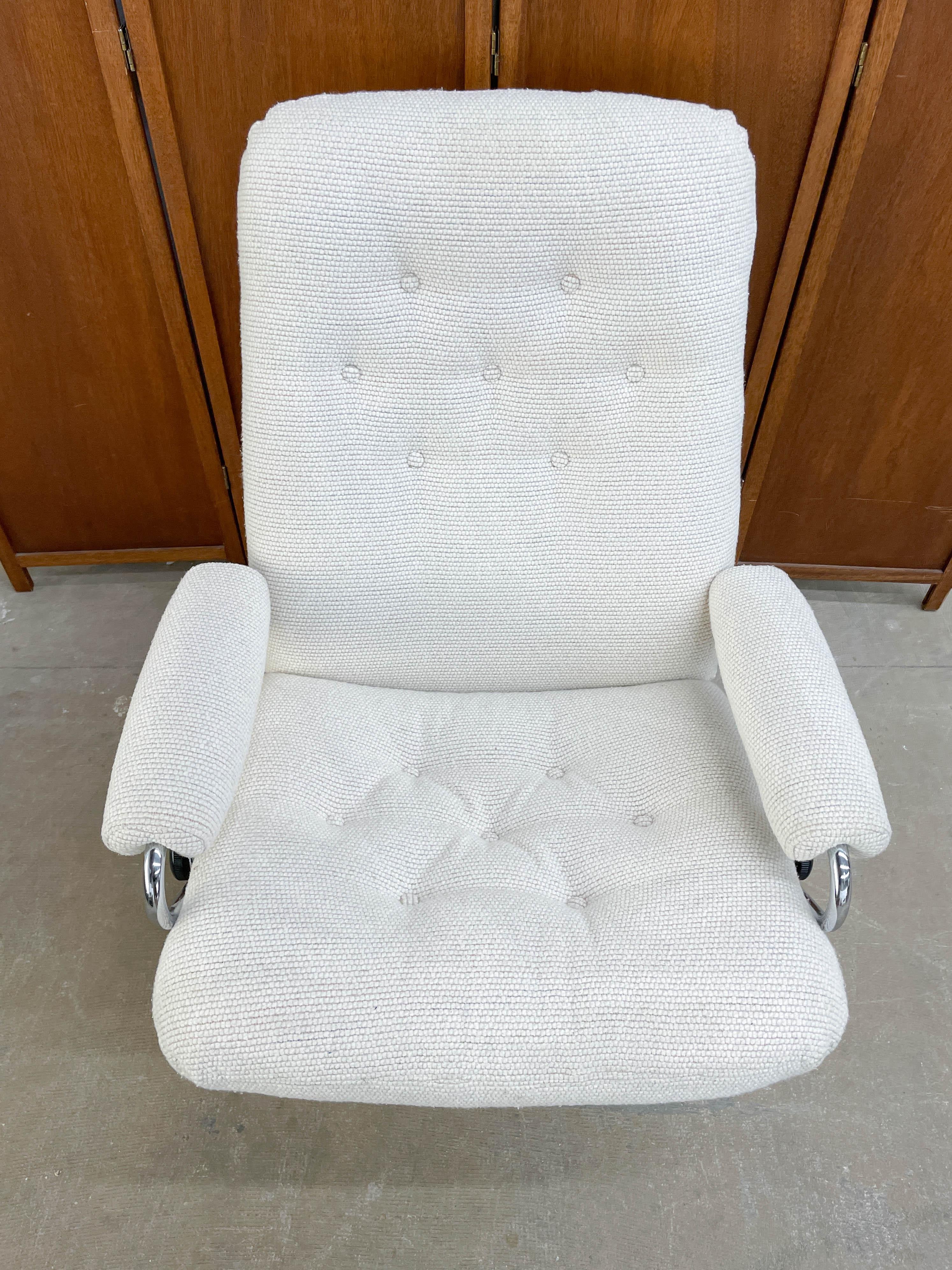 1970s Ekornes Recliner with Matching Ottoman 7