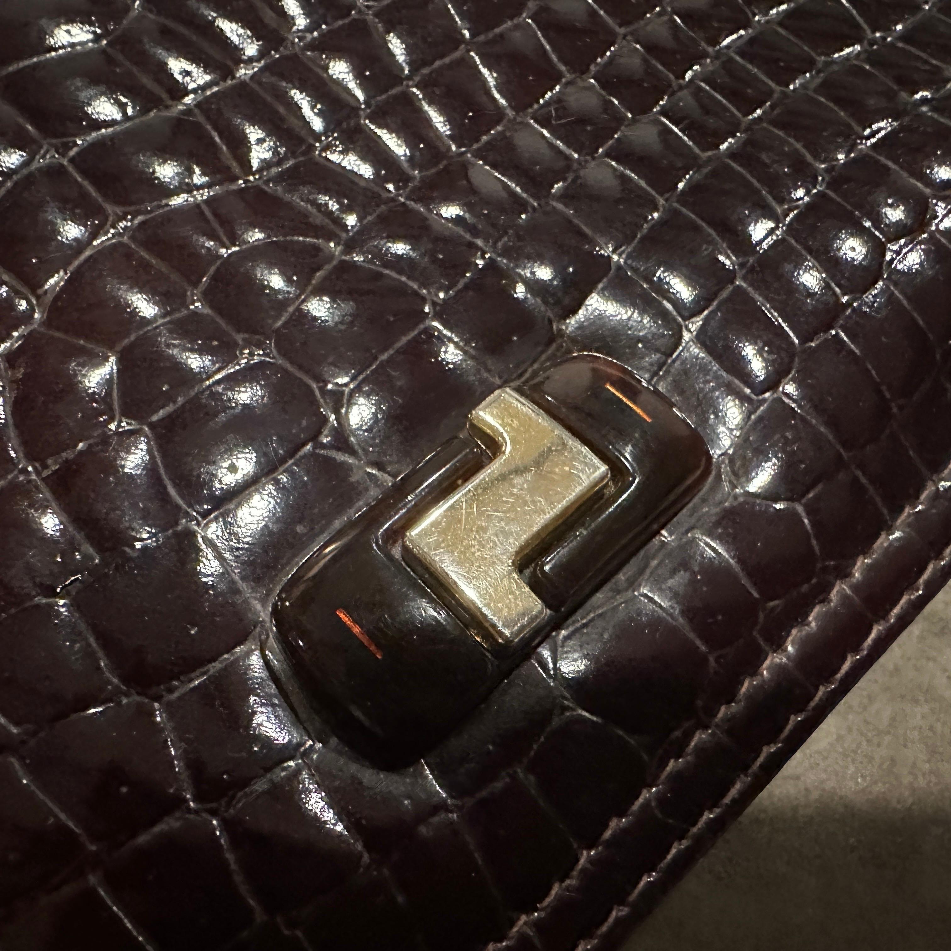 1970 Elegant Italian Leather Shoulder Bag (Sac à bandoulière en cuir marron) en vente 10