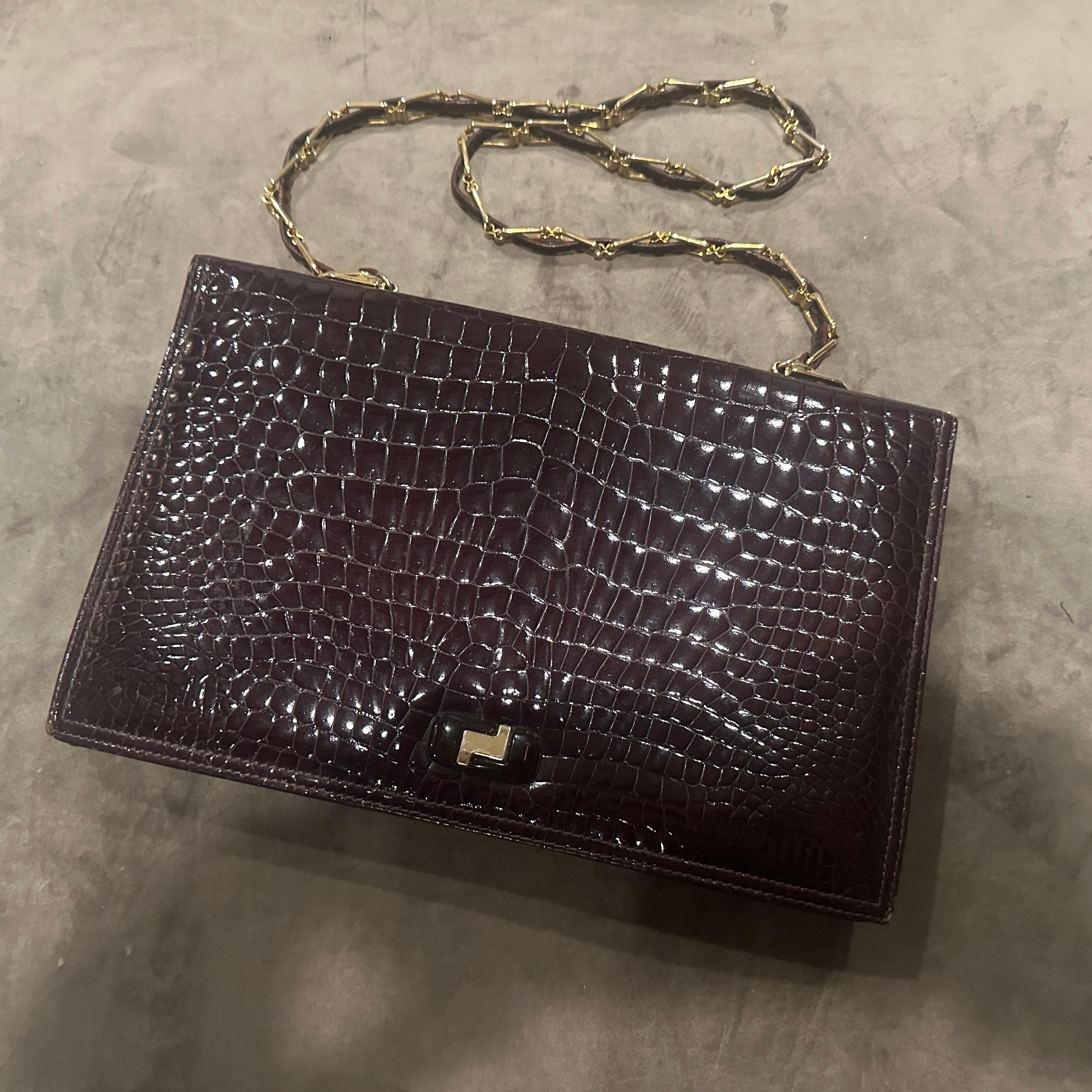 1970 Elegant Italian Leather Shoulder Bag (Sac à bandoulière en cuir marron) en vente 11