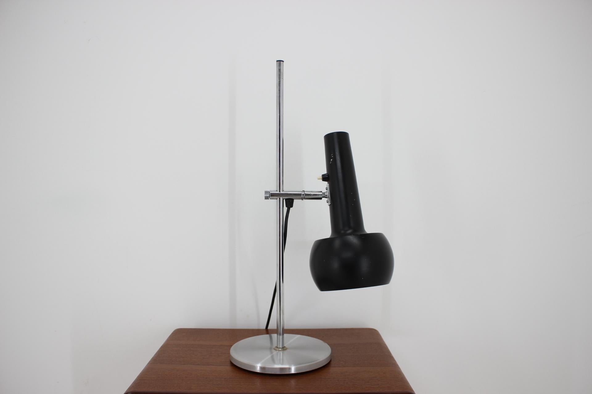 Mid-Century Modern 1970s Elegant Danish Office Chrome Lamp For Sale