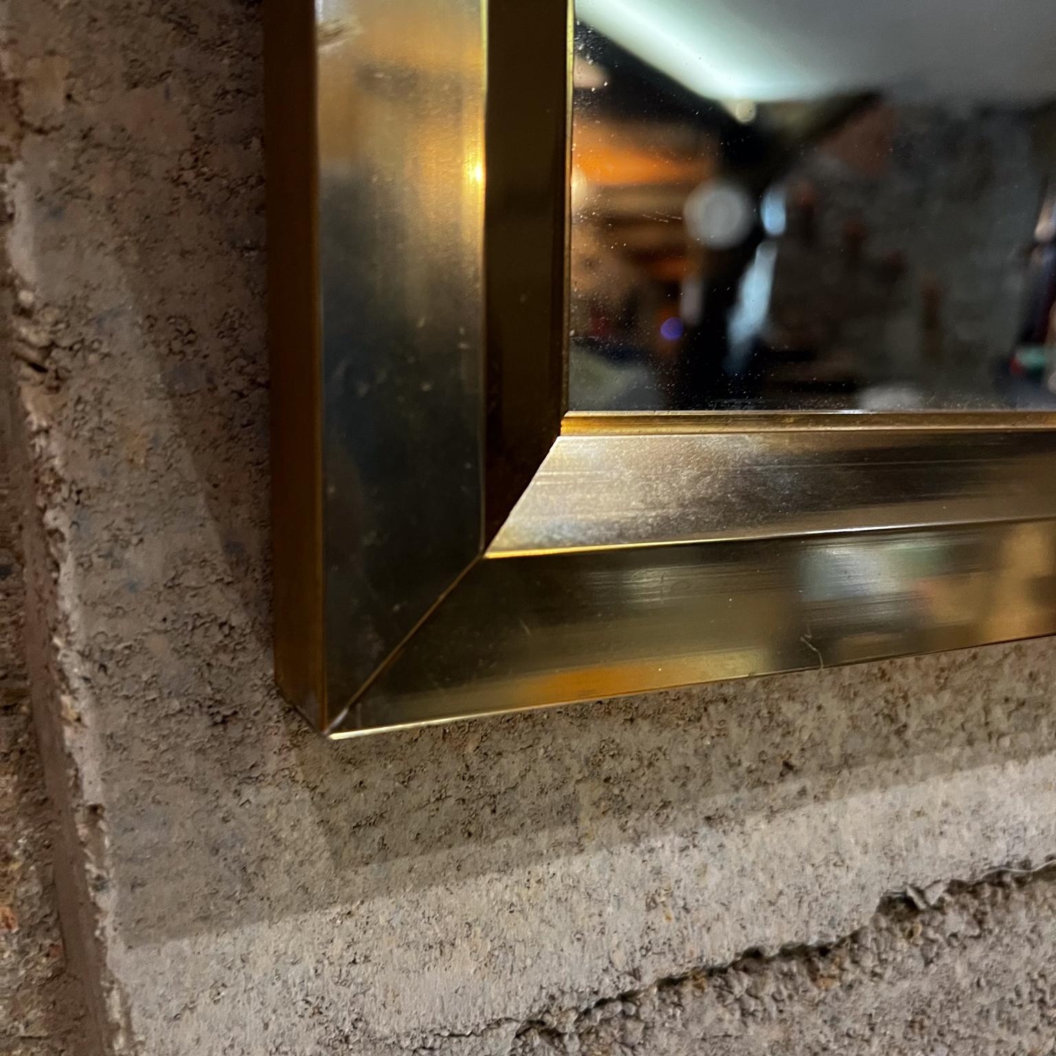 Mid-Century Modern 1970s Elegant Rectangular Wall Mirror Aluminum and Brass For Sale