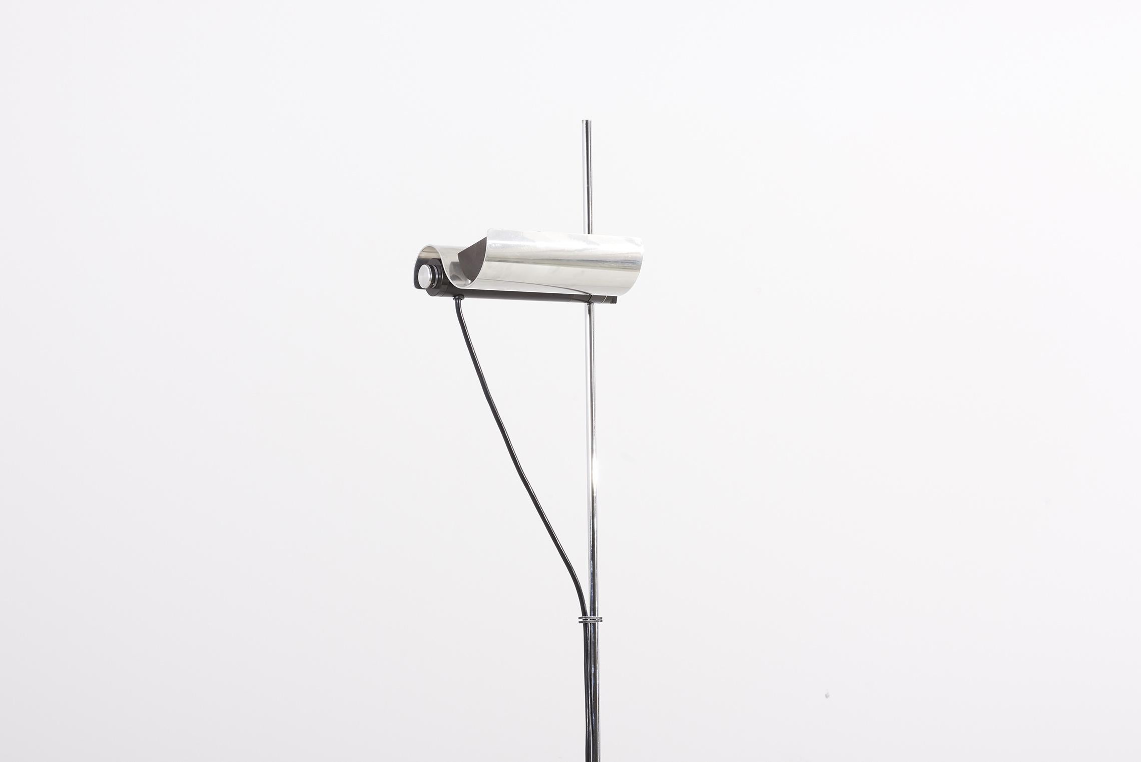 Minimalist 1970s Elegant Steel Floor Lamp For Sale