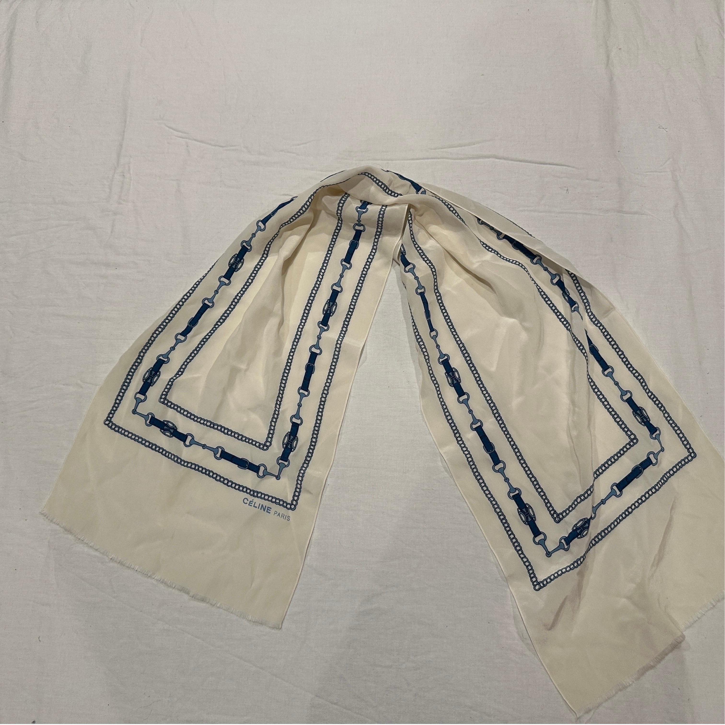 Sciarpa Eleg degli anni '70 in seta bianca e blu di Celine Paris in vendita 7