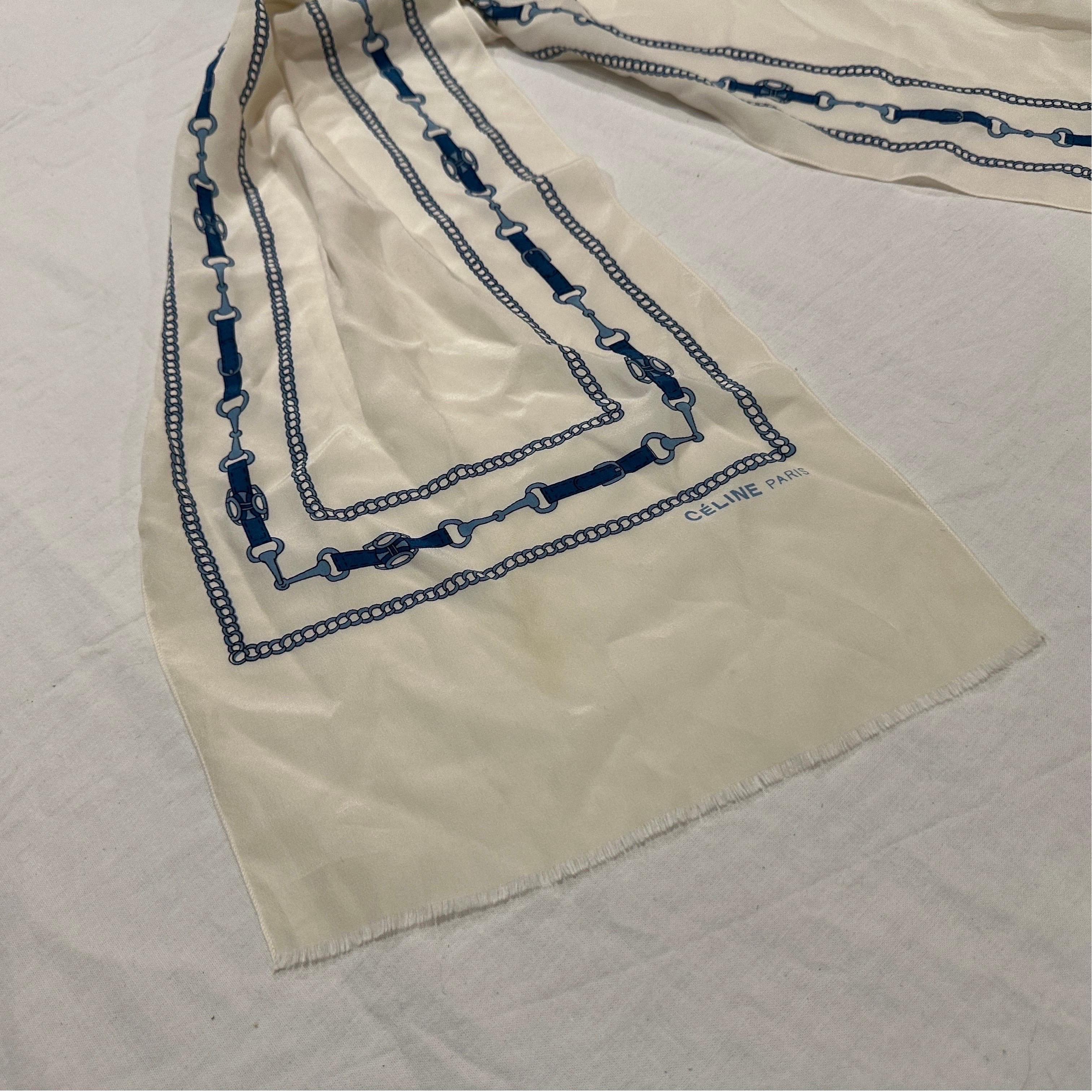 Sciarpa Eleg degli anni '70 in seta bianca e blu di Celine Paris in vendita 2