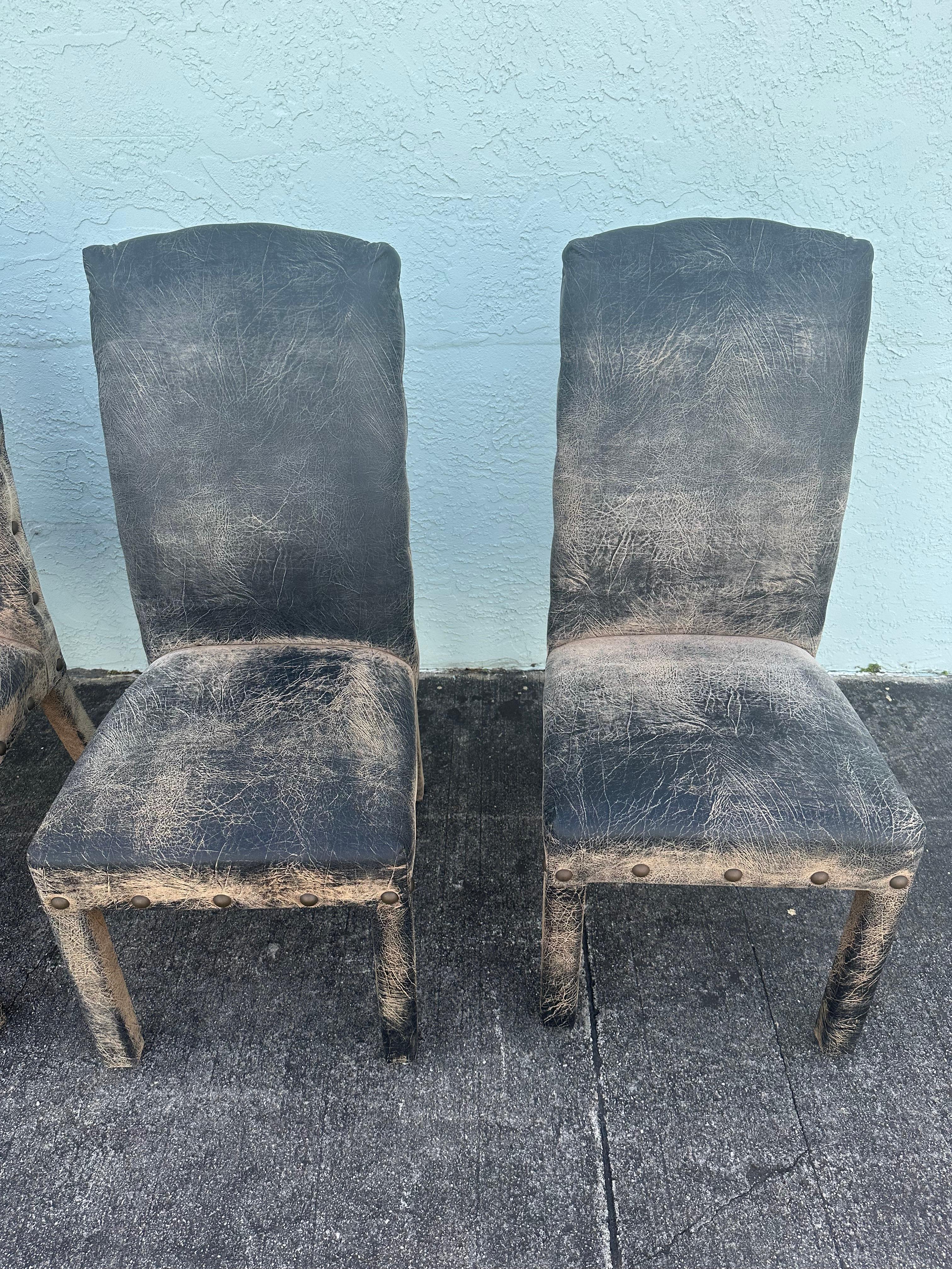 Sedie in finta pelle di elefante degli anni '70 e tavolo da pranzo con zanne in resina d'ottone, set di 7 persone in vendita 9