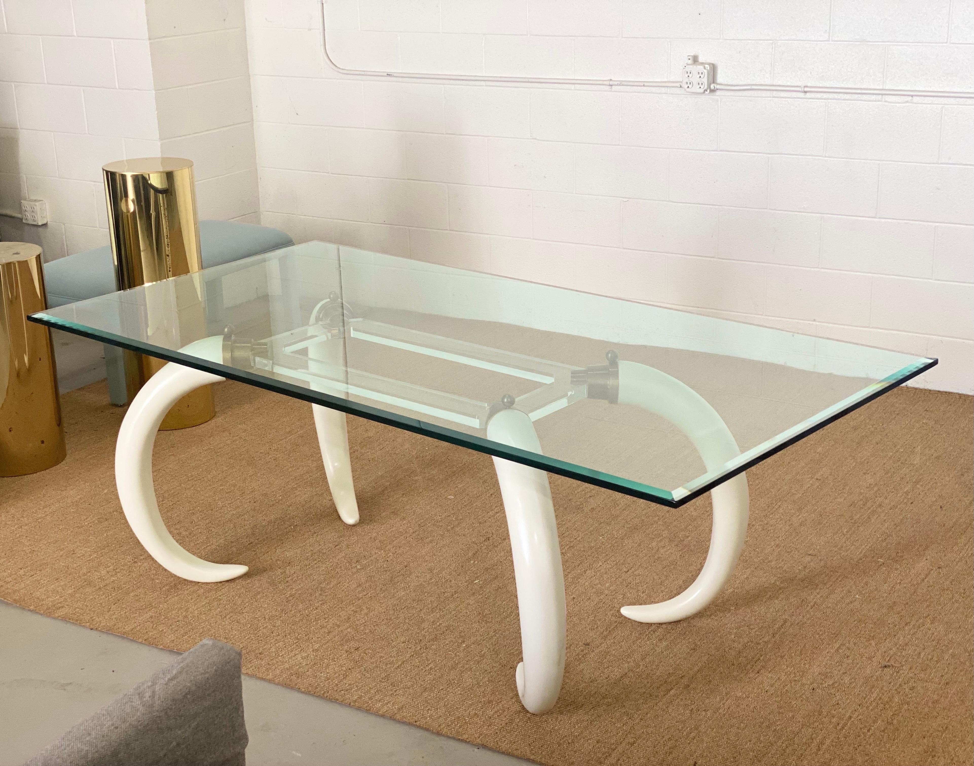 Nord-américain 1970 Elephant Faux Tusks Brass Lucite and Glass Rectangular Dining Table