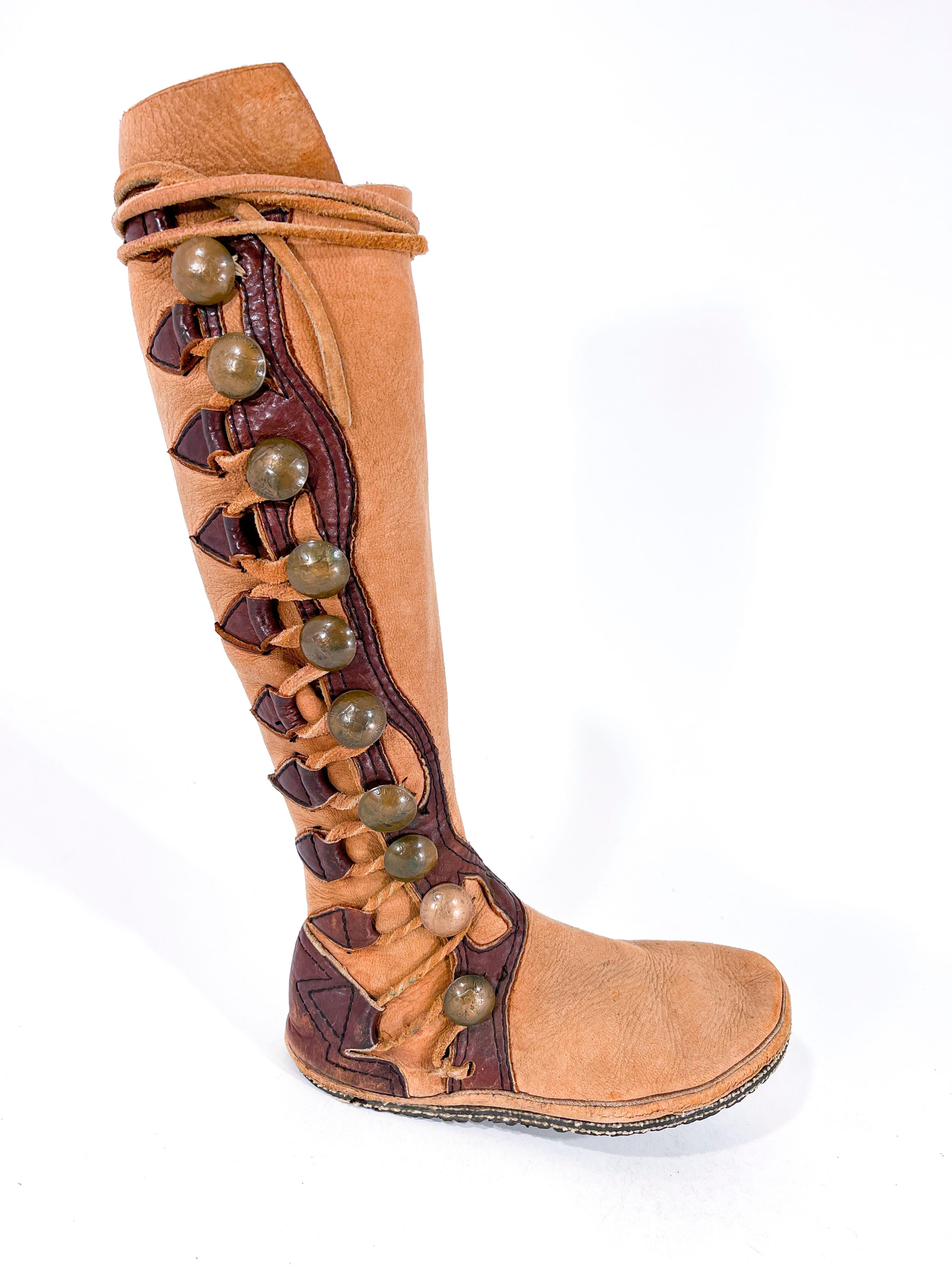 1970 Elk Hide Bohemien Gladiator Boots Bon état - En vente à San Francisco, CA