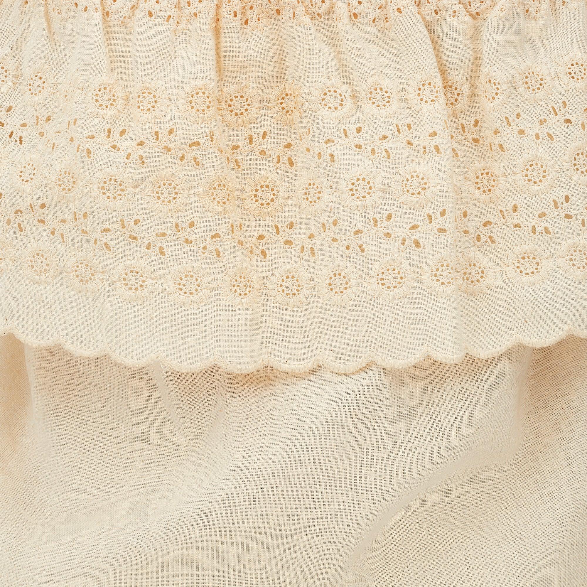 Conjunto Boho Bordado Crema y Cintas Años 70 en venta 3