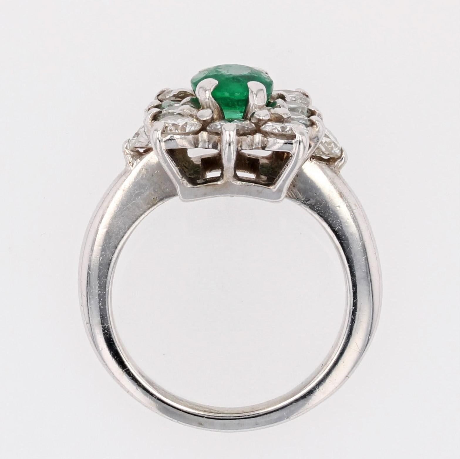 1970s Emerald Diamonds 18 Karat White Gold Daisy Ring For Sale 7