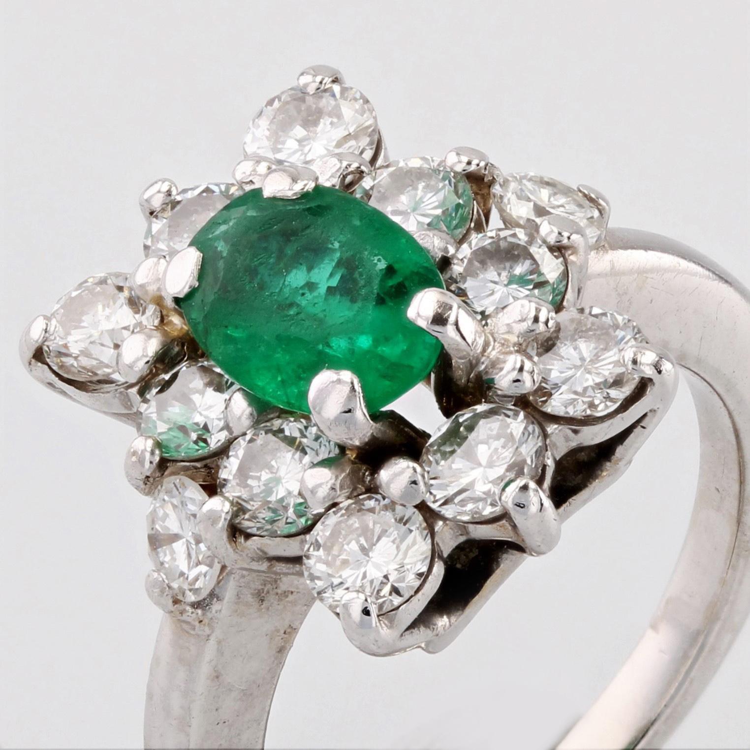 1970s Emerald Diamonds 18 Karat White Gold Daisy Ring For Sale 3