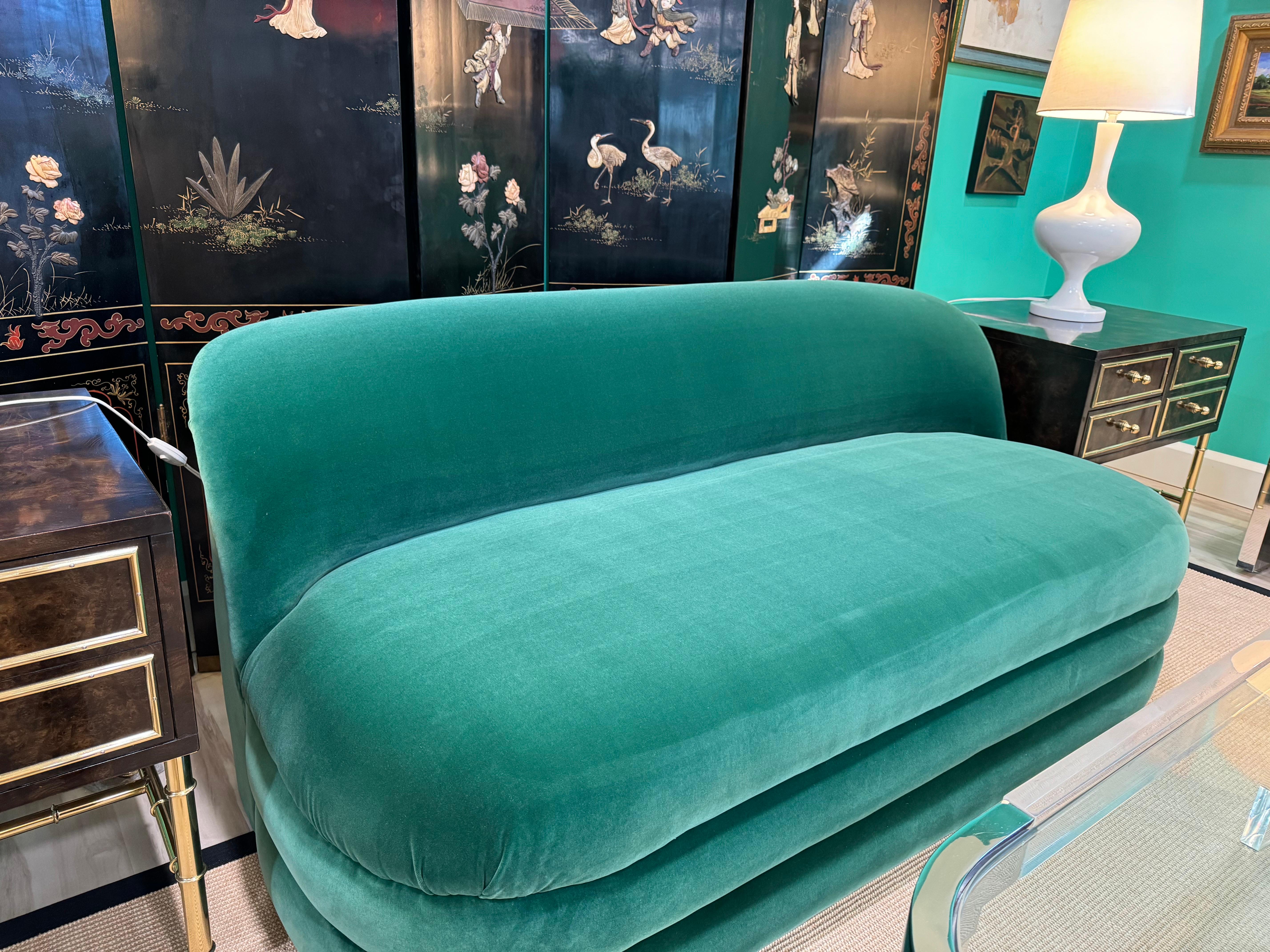 Tissu d'ameublement Settee tapissée vert émeraude des années 1970 par Paul Evans pour Directional en vente