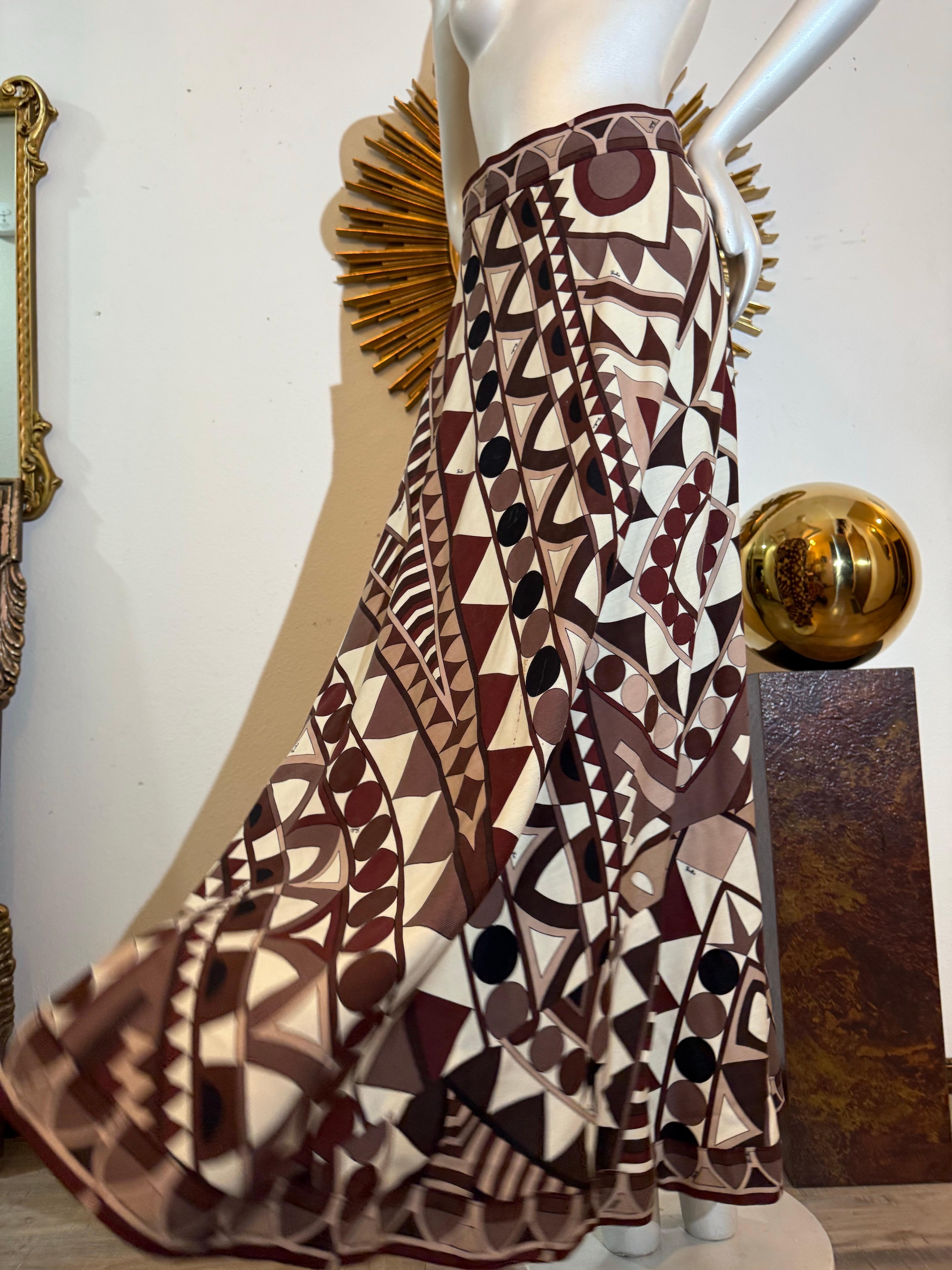 Maxi falda de punto en A de lana pura Emilio Pucci de los años 70 en marrones geométricos en venta 7