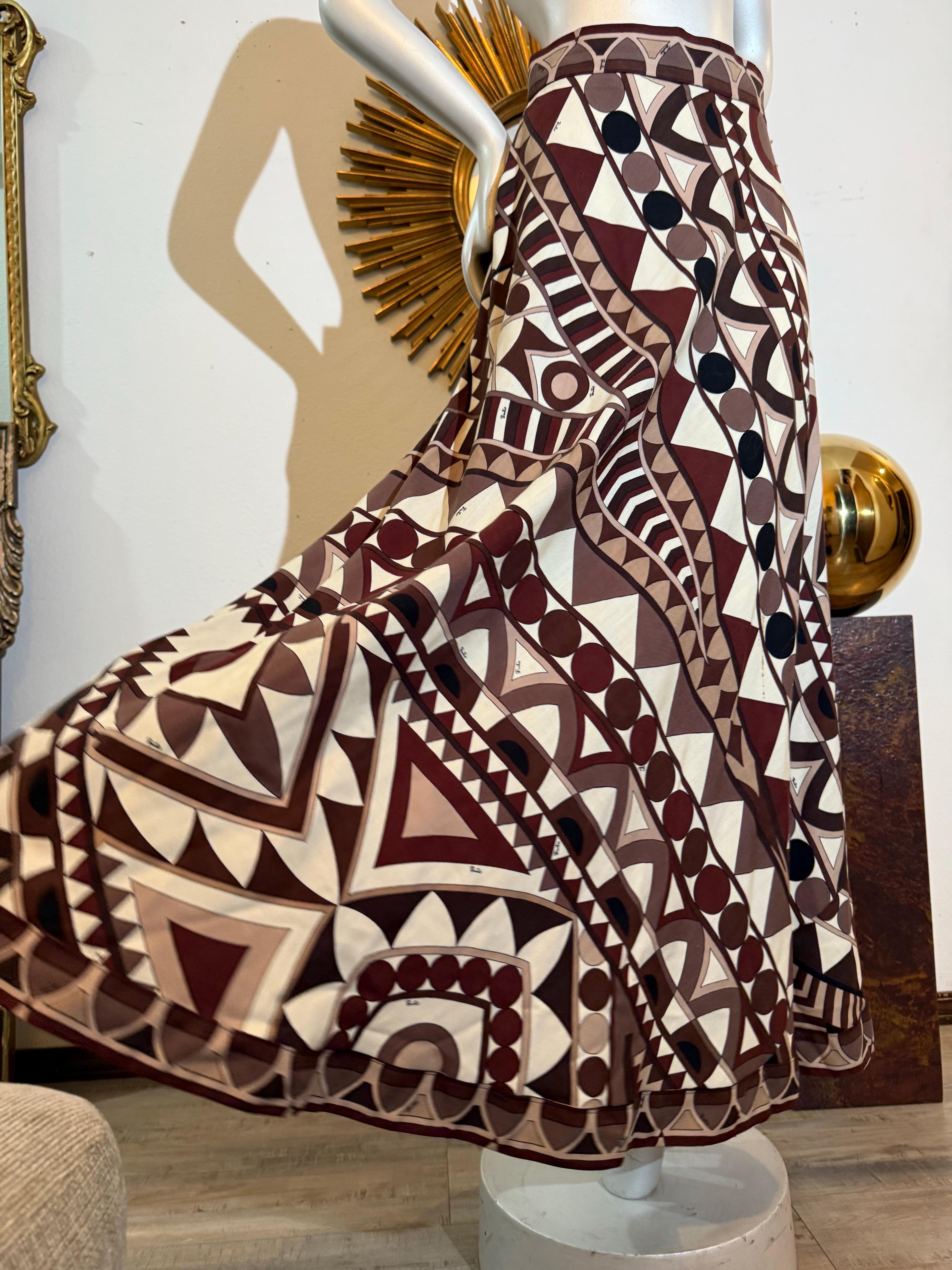 Maxi falda de punto en A de lana pura Emilio Pucci de los años 70 en marrones geométricos en venta 2