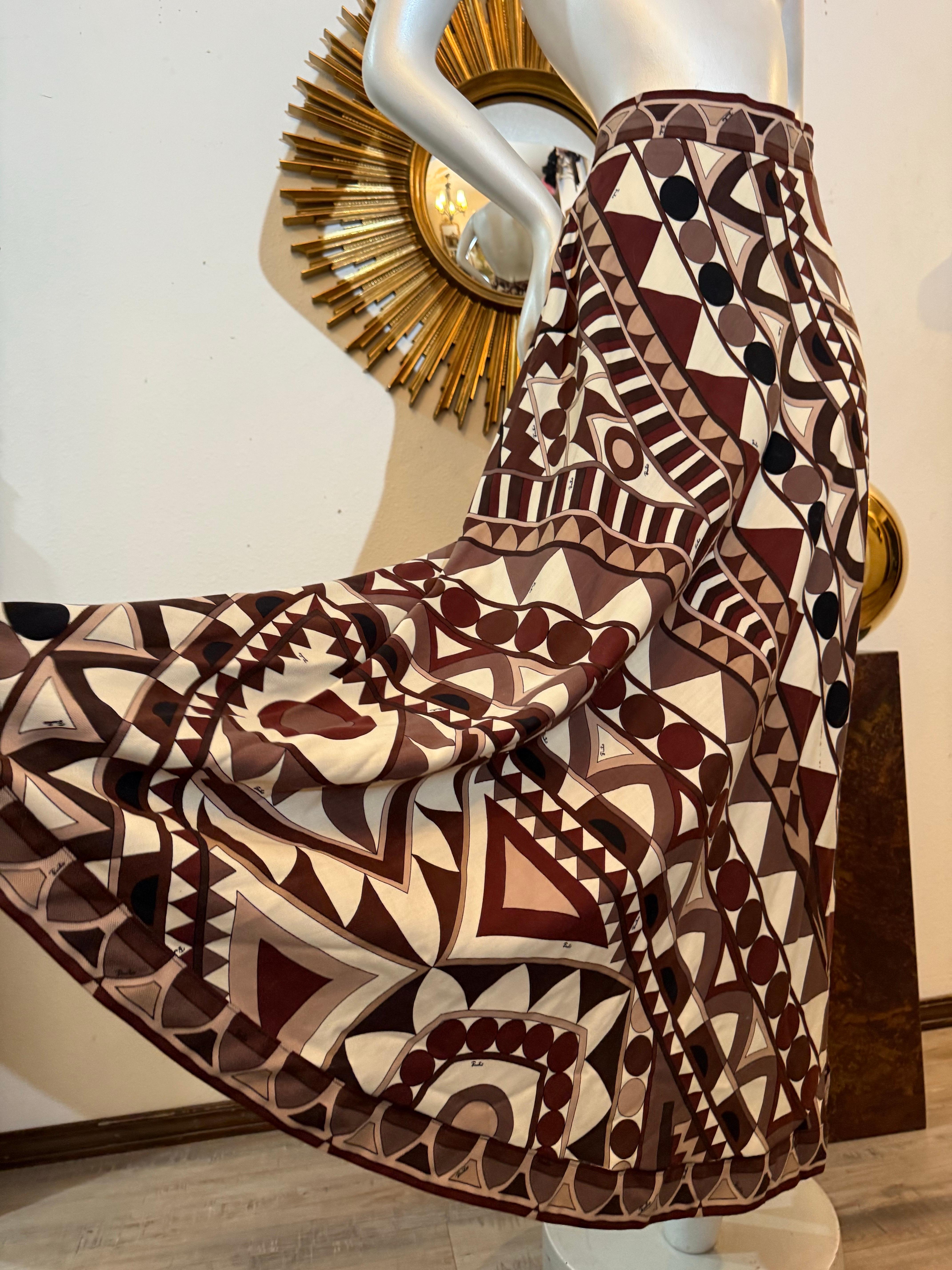 Maxi falda de punto en A de lana pura Emilio Pucci de los años 70 en marrones geométricos en venta 3