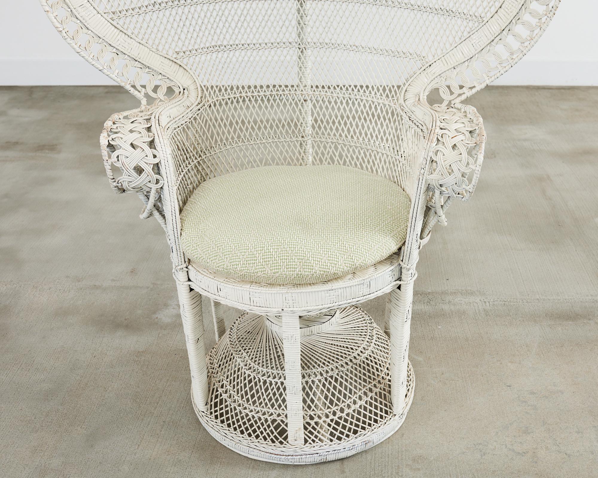 1970s Emmanuelle Peacock Chair In Good Condition For Sale In Rio Vista, CA