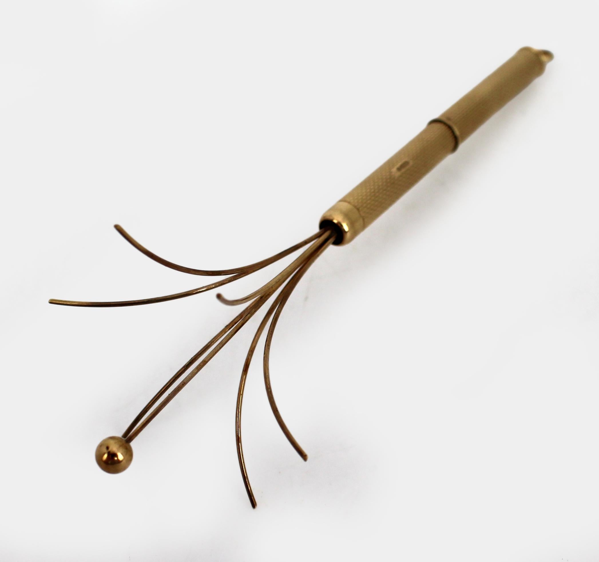 1970s English 9ct Gold Telescopic Cocktail Swizzle Stick (Britisch) im Angebot