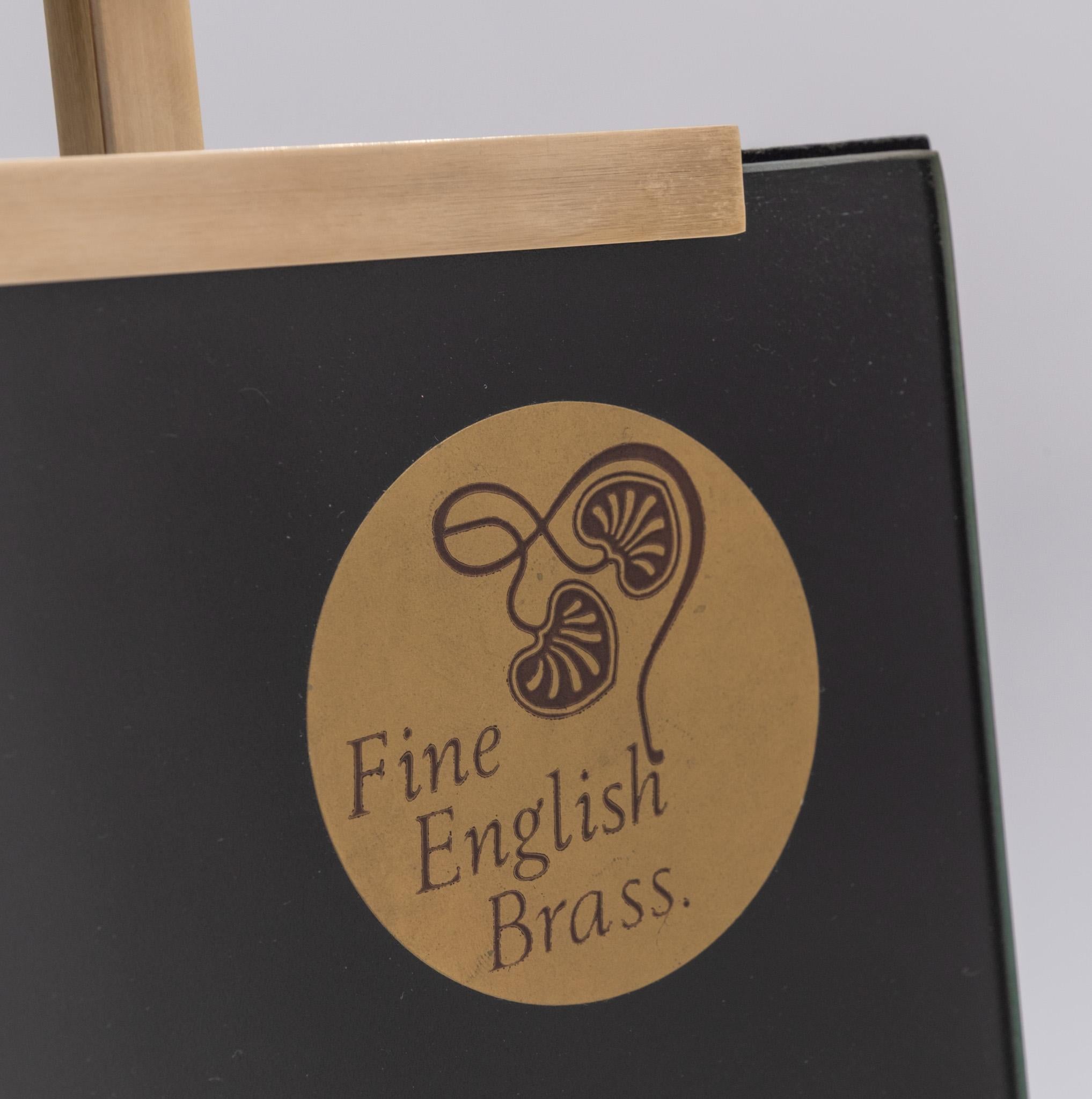 1970s English Brass Photo Frame on Angled Stand For Sale 2