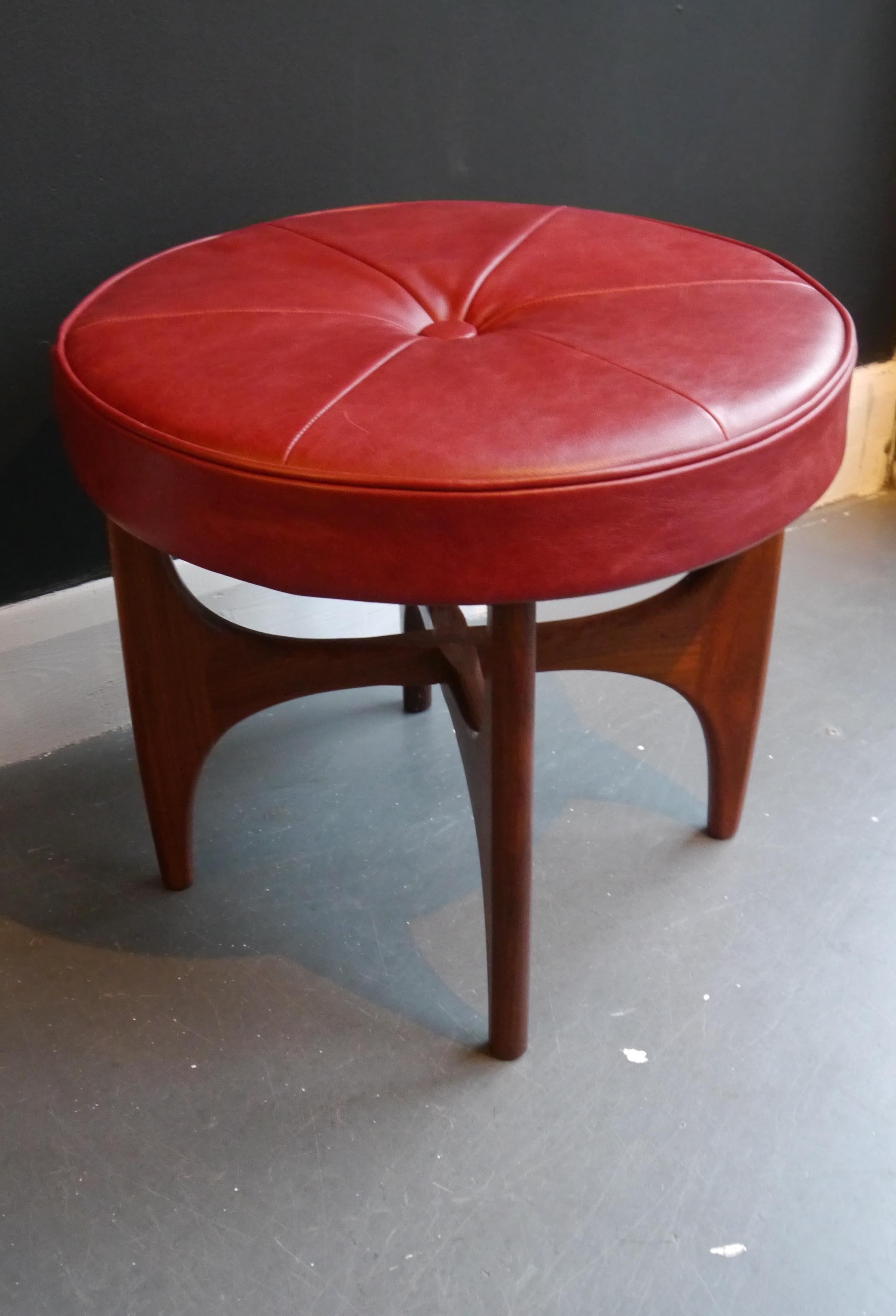 1970s English G-plan Teak based leather/cloth footstool designed by Kofod larsen For Sale 1