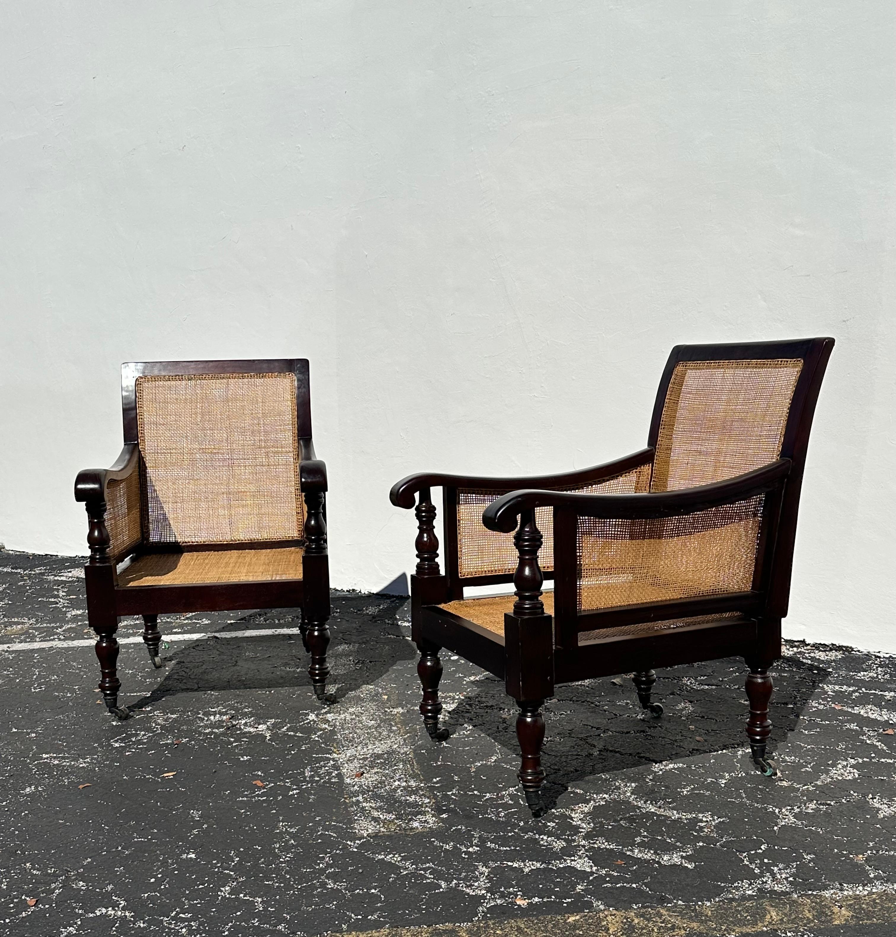 1970 Bibliothèque anglaise Bergère Recency Caned Mahogany Armchairs en vente 3