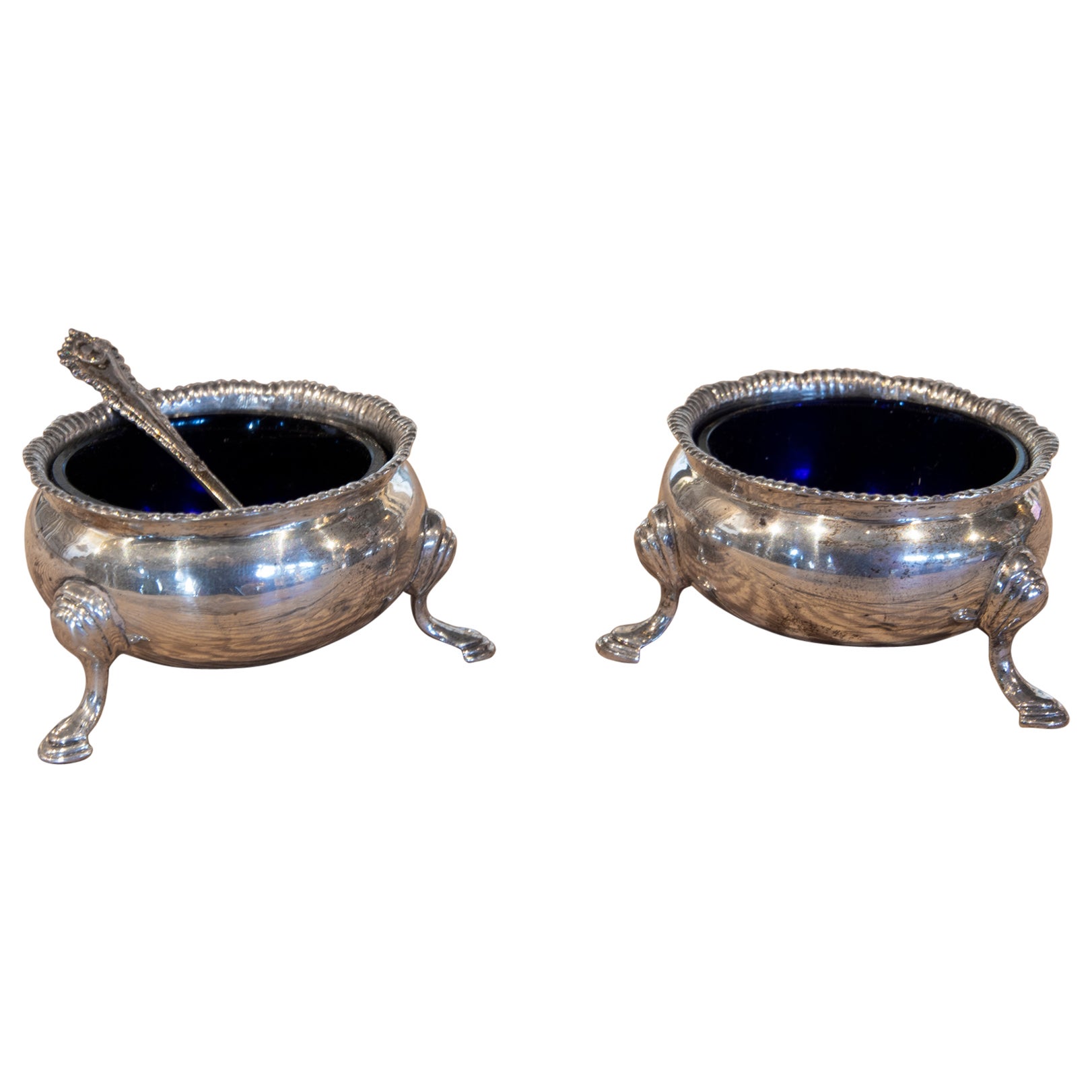 1970s English Pair of Silver and Crystal Salt Cellars with Harrods Hallmarking