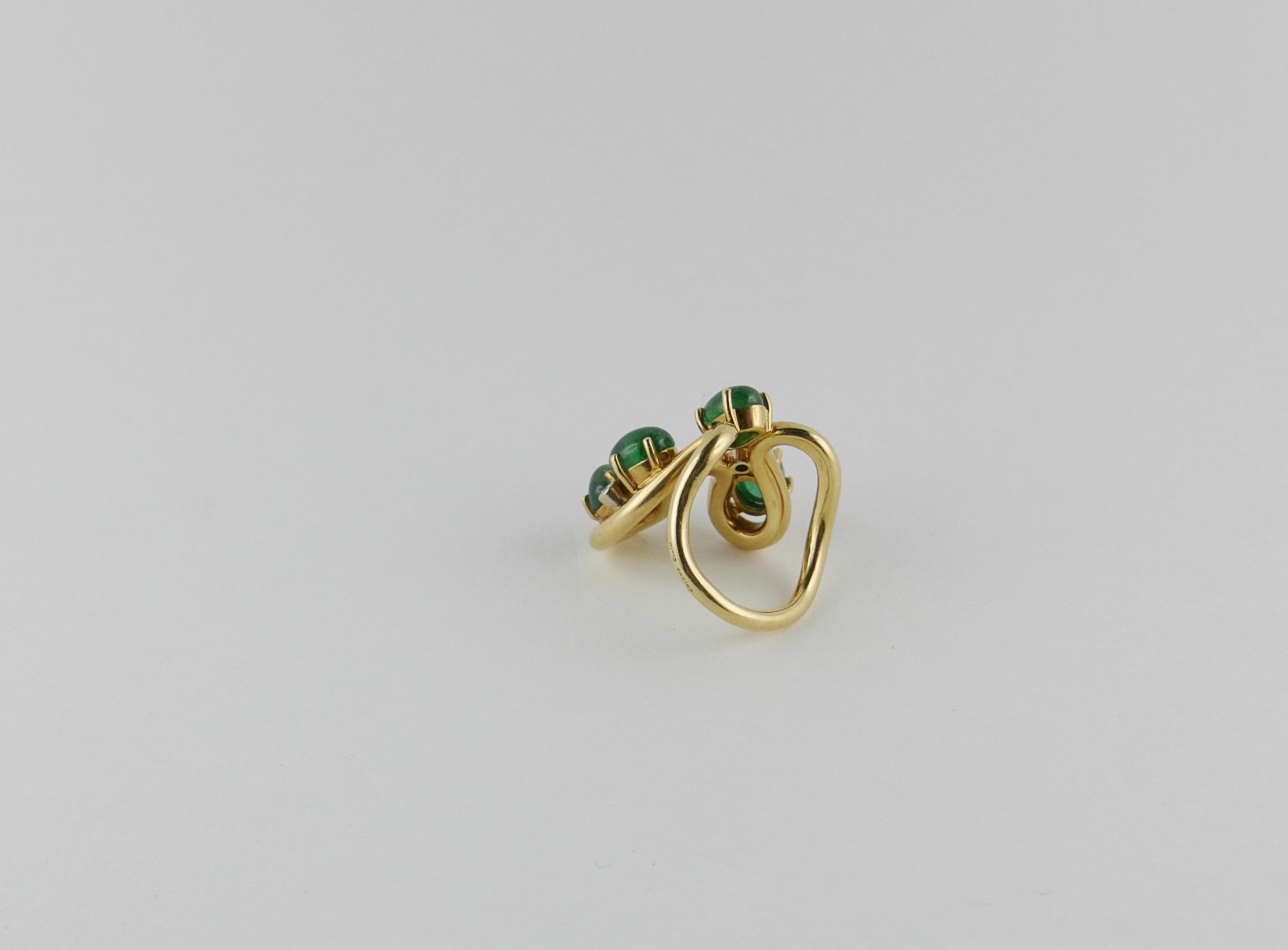 1970s Enrico Cirio Yellow Gold, Emerald and Diamond Ring In Good Condition For Sale In Torino, IT