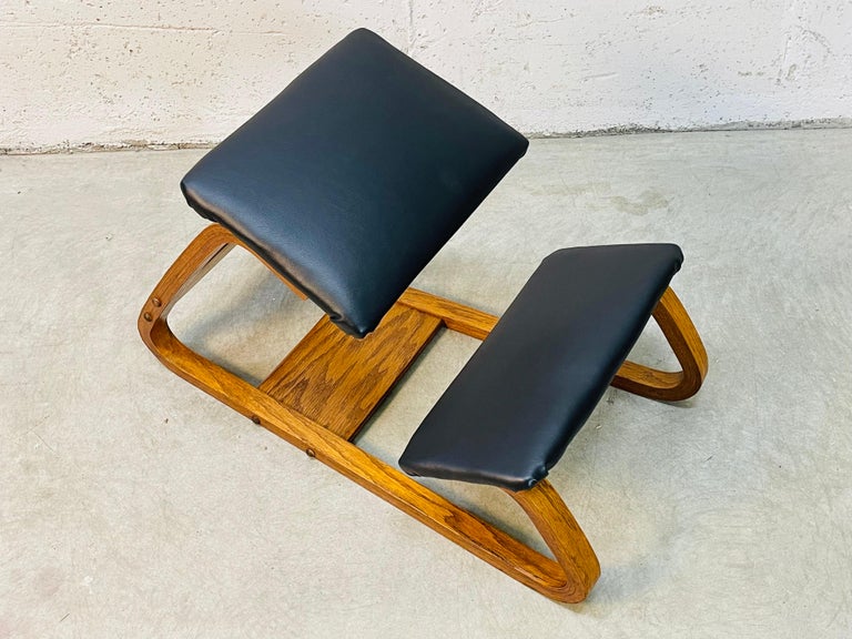 Mid-Century Modern 1970s Ergonomic Kneeling Office Bentwood Chair For Sale