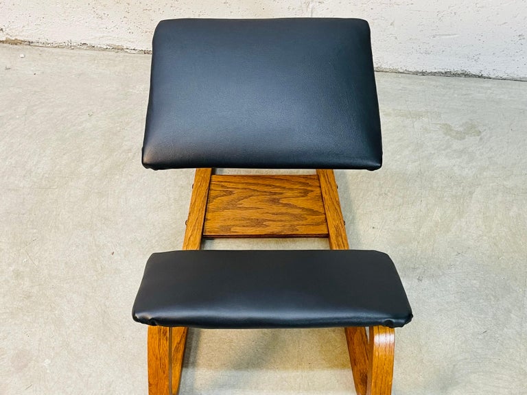 1970s Ergonomic Kneeling Office Bentwood Chair In Good Condition For Sale In Amherst, NH