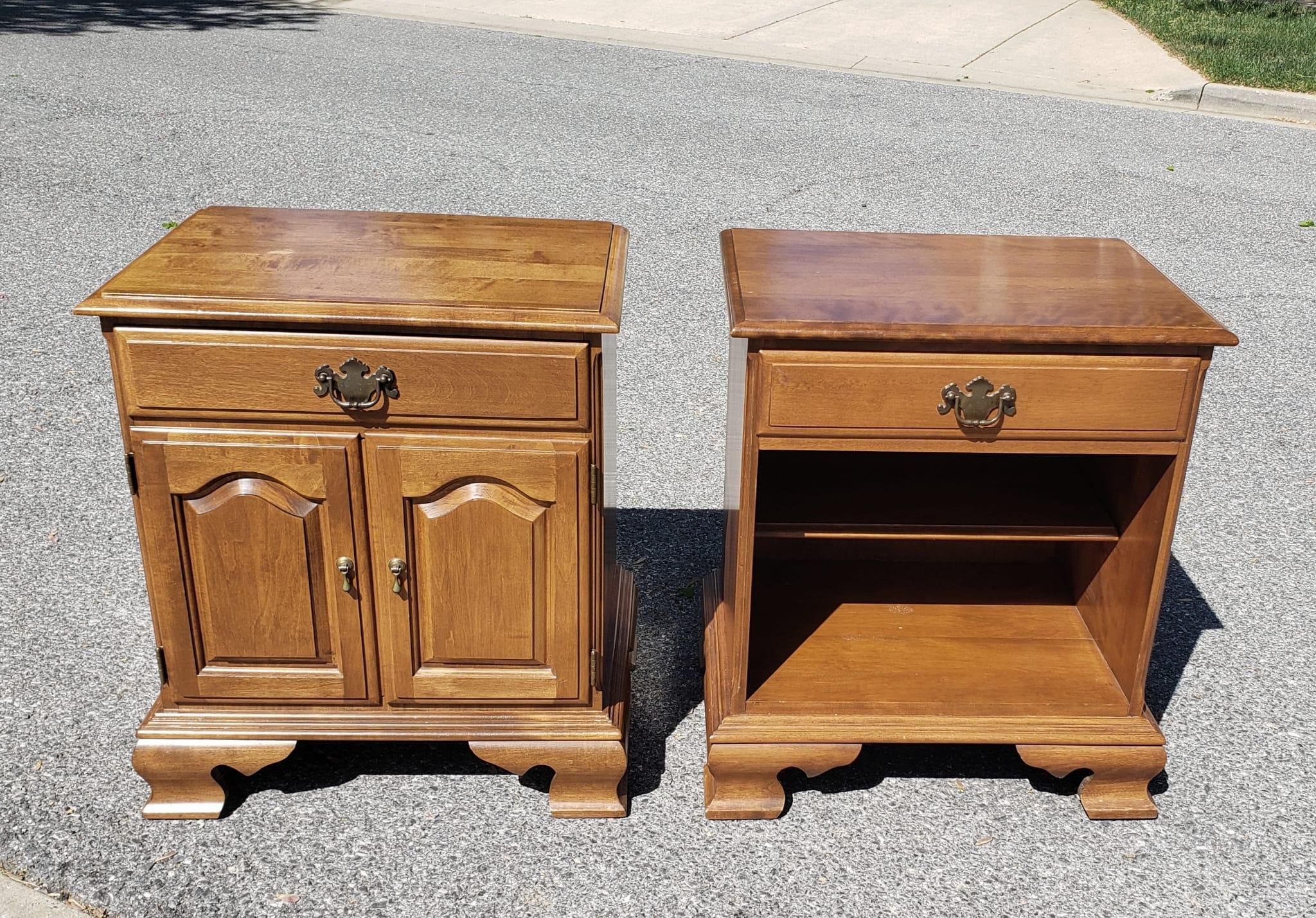 1970s Ethan Allen Heirloom Maple Bedside Tables Nightstands, a Pair 4