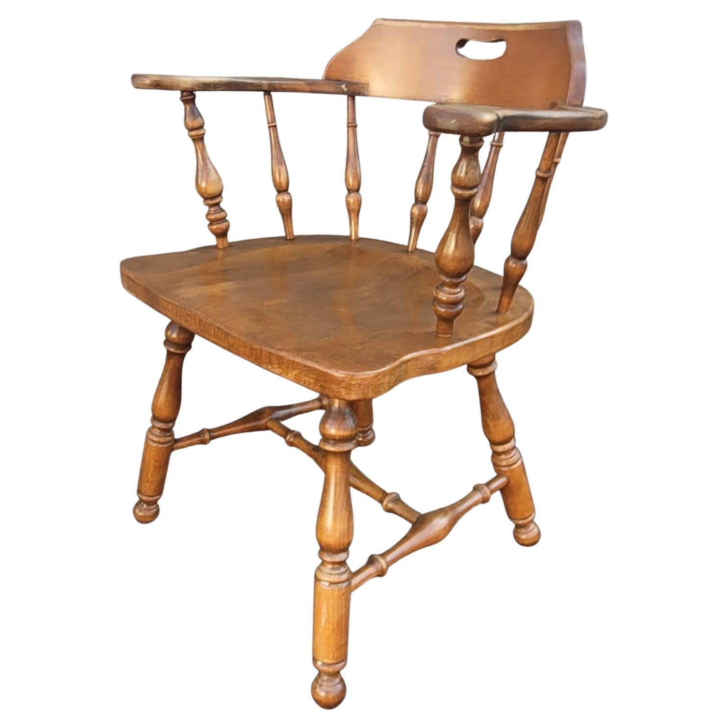 1970s Ethan Allen Heirloom Nutmeg Maple Lowback Windsor Chairs, a Pair