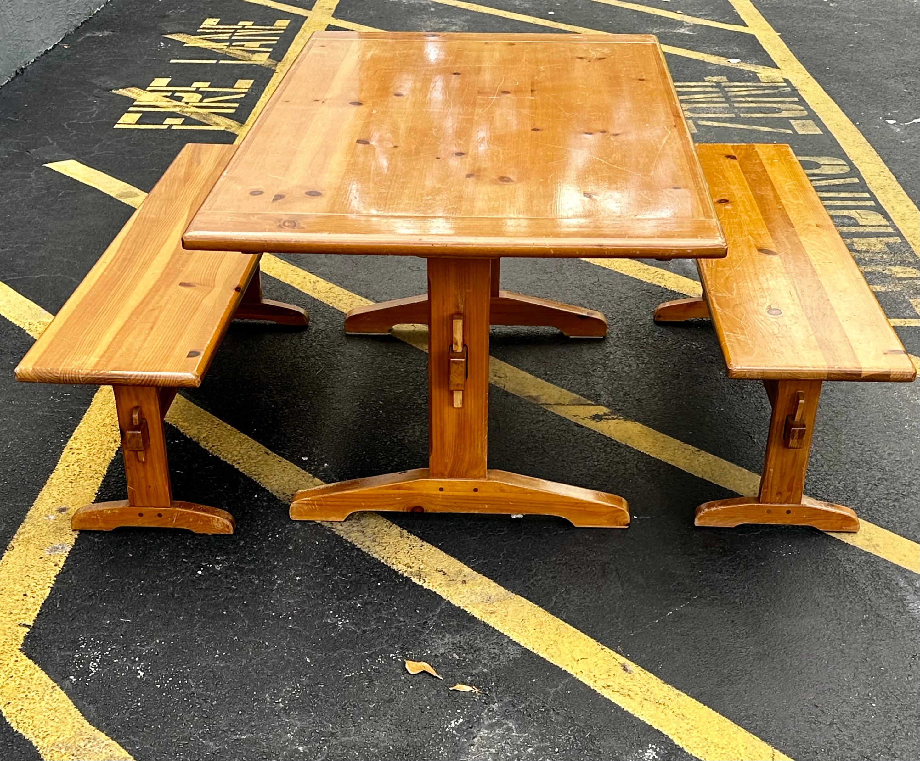 Late 20th Century 1970s Ethan Allen Trestle Wood Dining Table With Bench, Set of 3 For Sale
