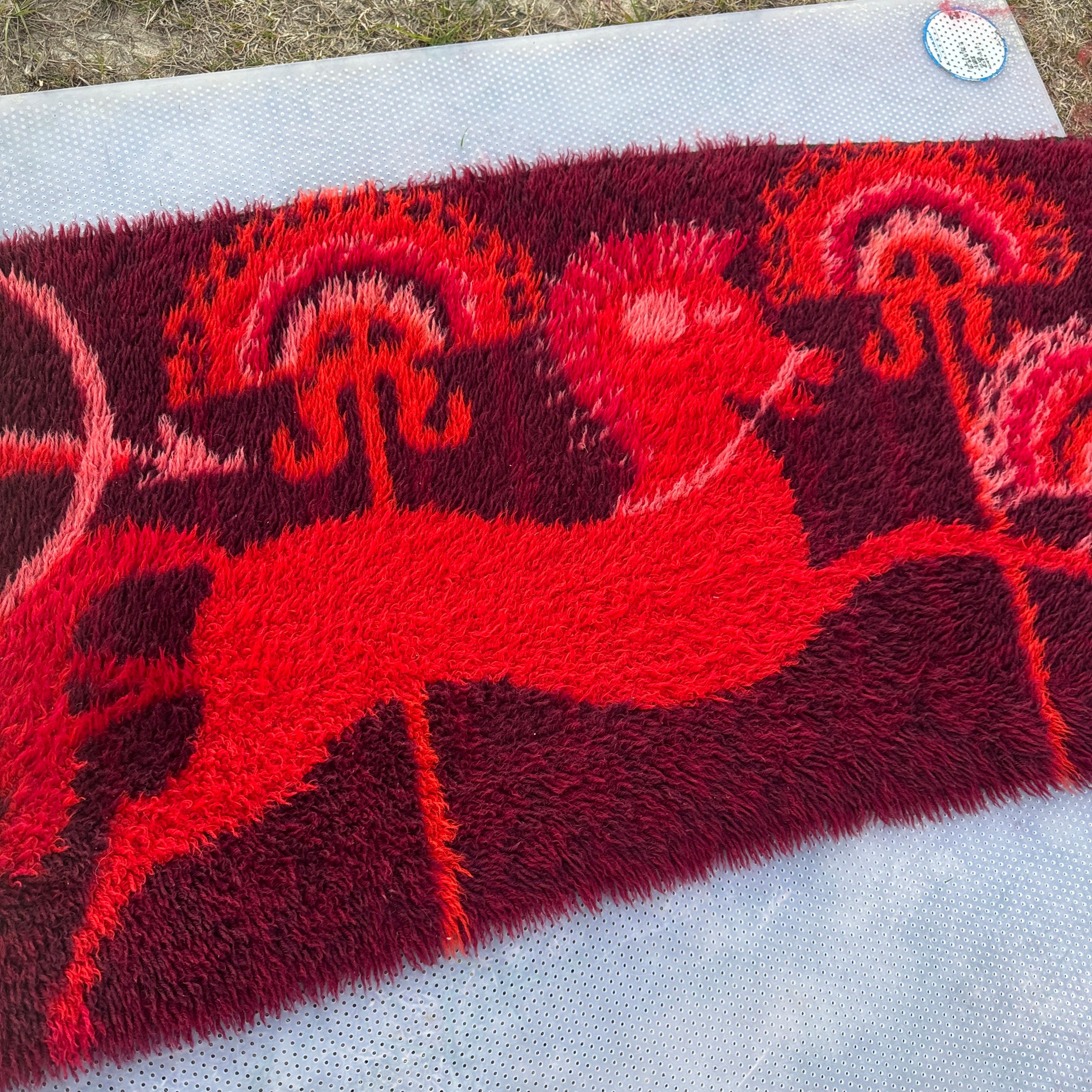 Hand-Woven 1970s Etruscan revival Scandinavian Rya Rug in Pink Tones For Sale
