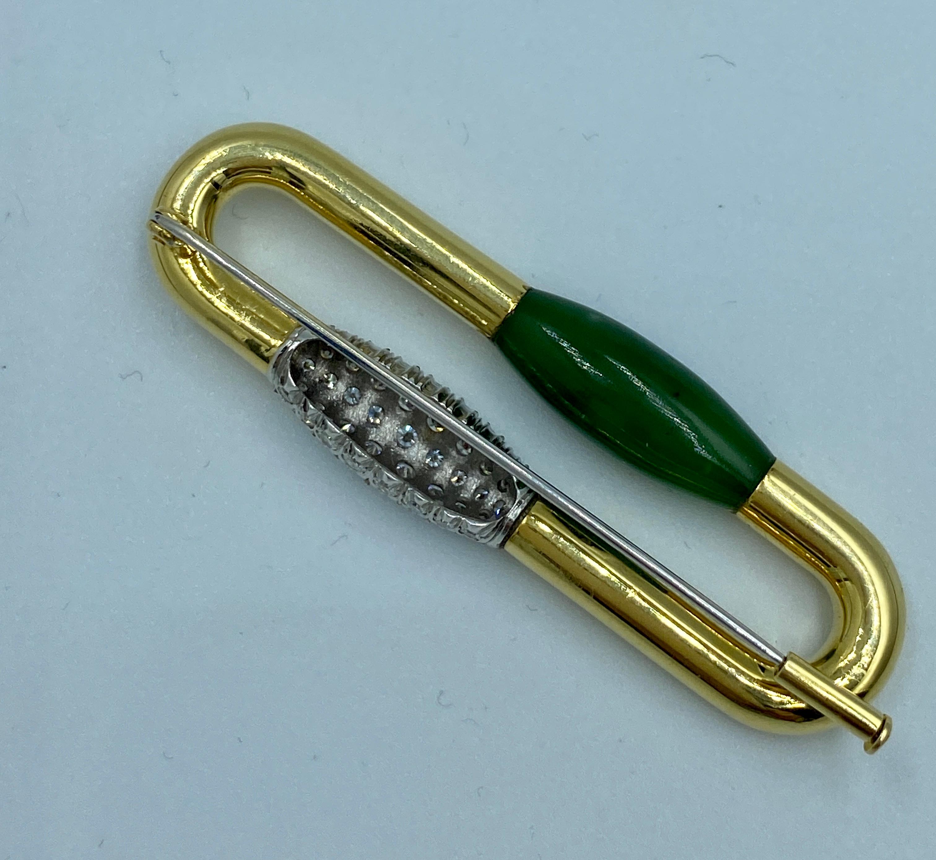 1970s European 14k gold, diamond and jade brooch In Good Condition For Sale In London, GB