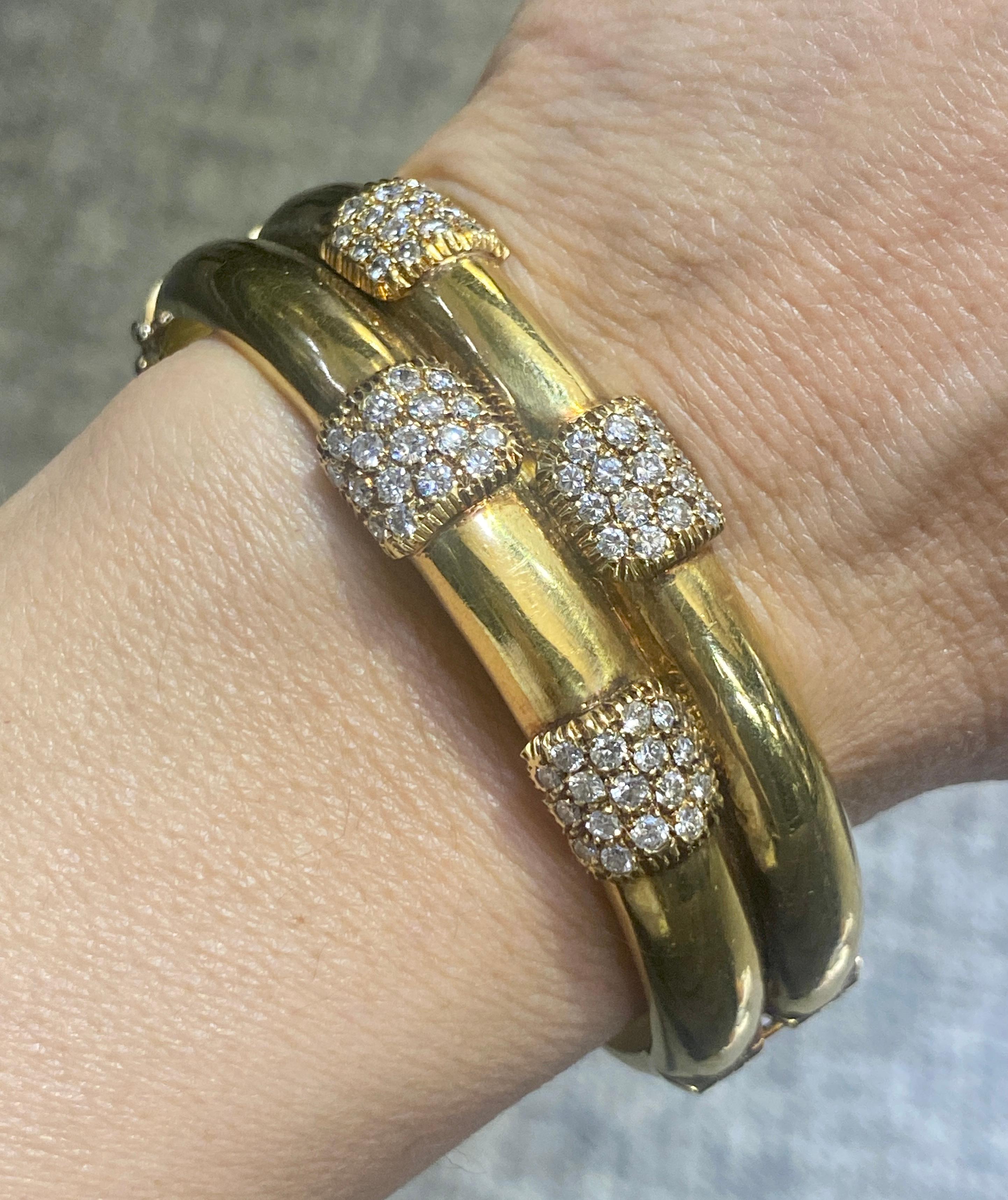 1970s European 18k gold bamboo bangle with diamonds In Good Condition For Sale In London, GB