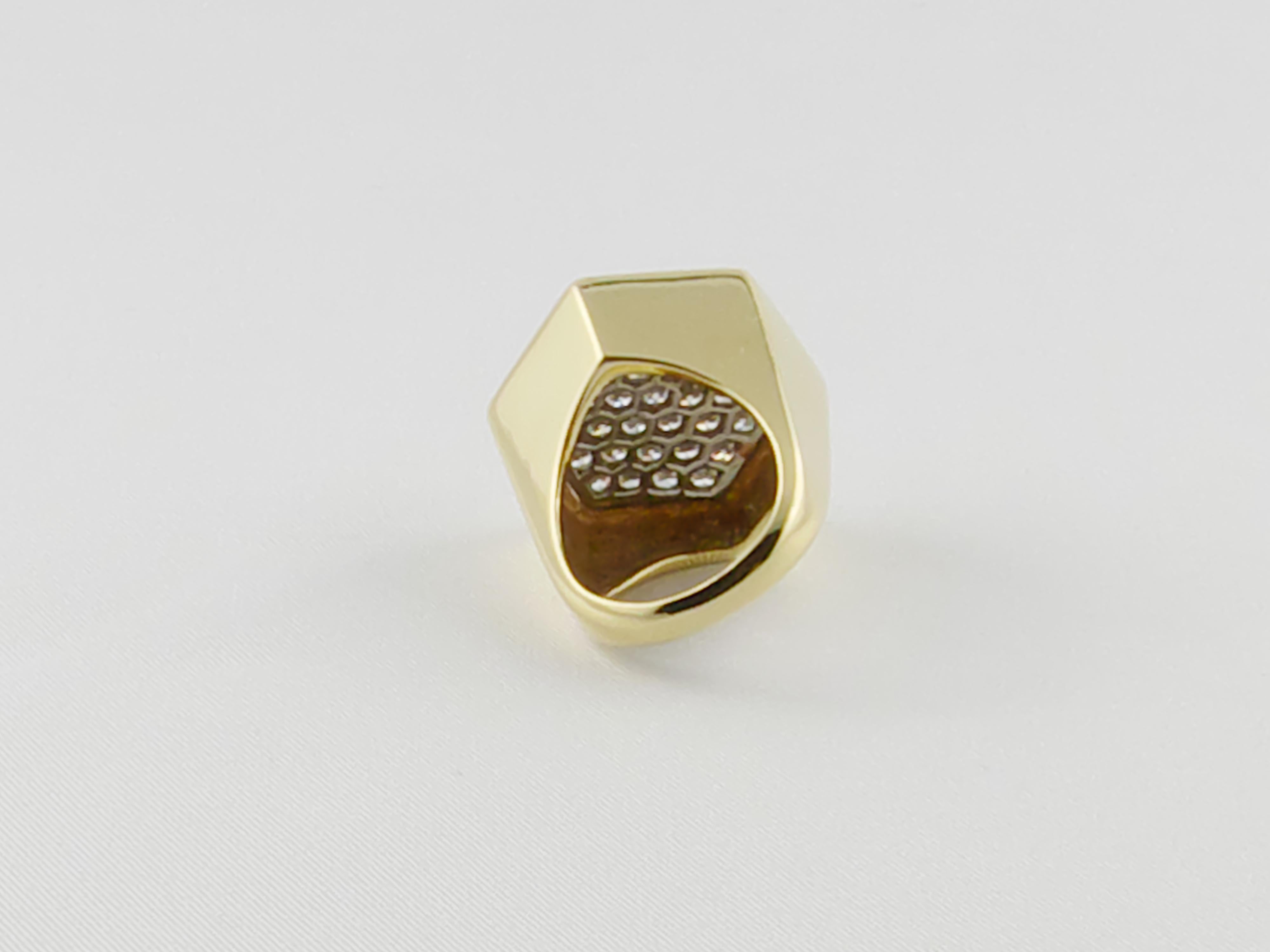 1970s Exagon Diamond 18 Karat Yellow Gold Ring In Good Condition In Torino, IT