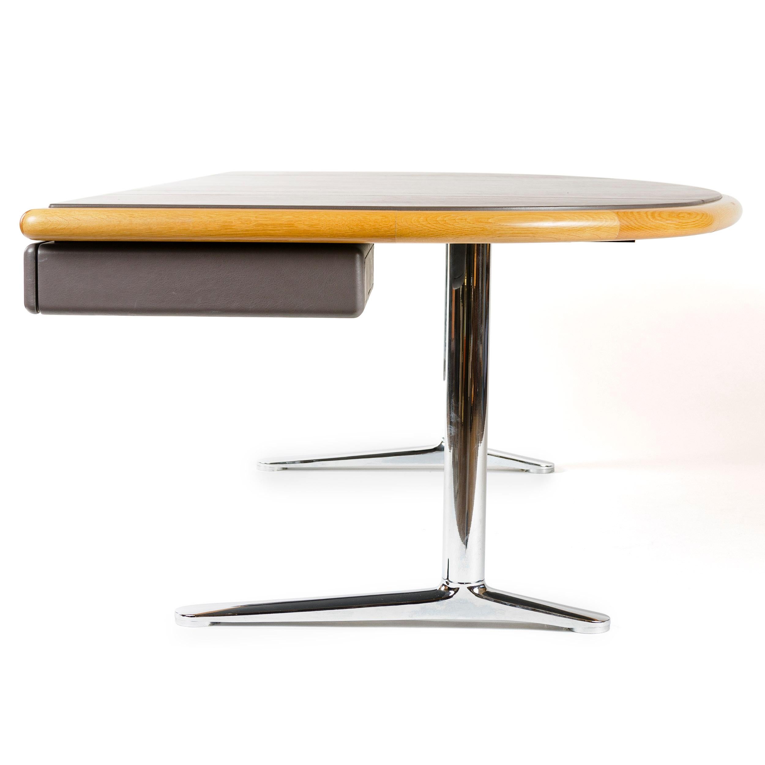 1970s Executive Office Desk by Warren Platner for Knoll In Good Condition For Sale In Sagaponack, NY