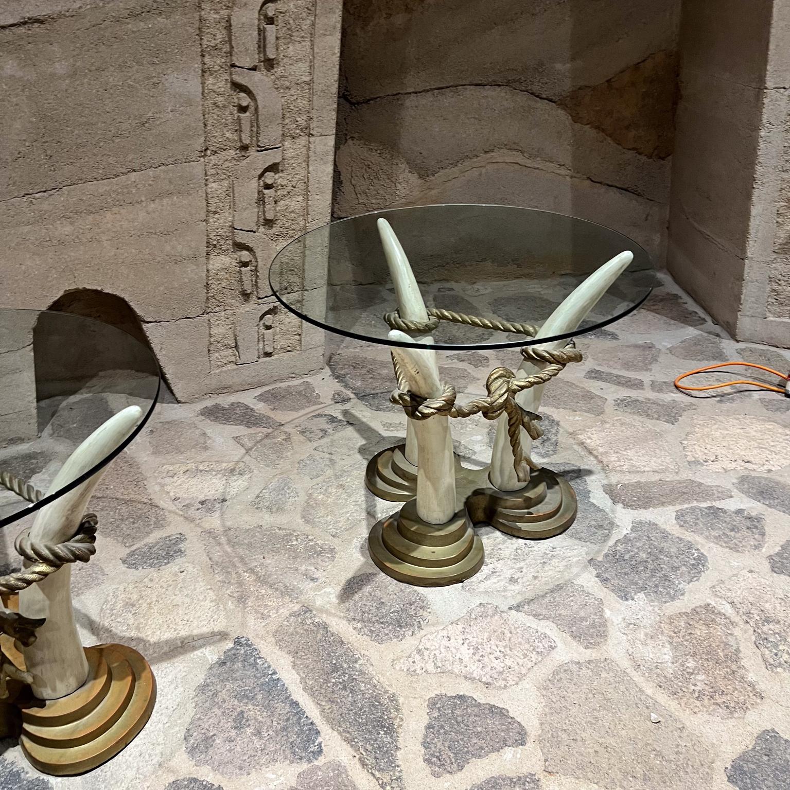 Mesas auxiliares exóticas españolas de los años 70 Faux Ivory Bronze Italo Valenti & Company en venta 1