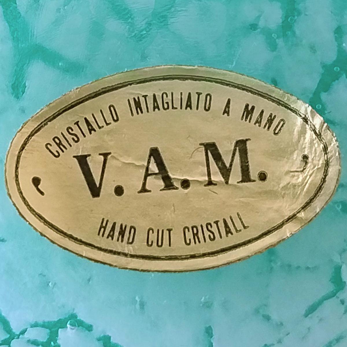 1970s Exquisited Handcrafted Green Vase by V.A.M. in Murano Glass. Made in Italy For Sale 1