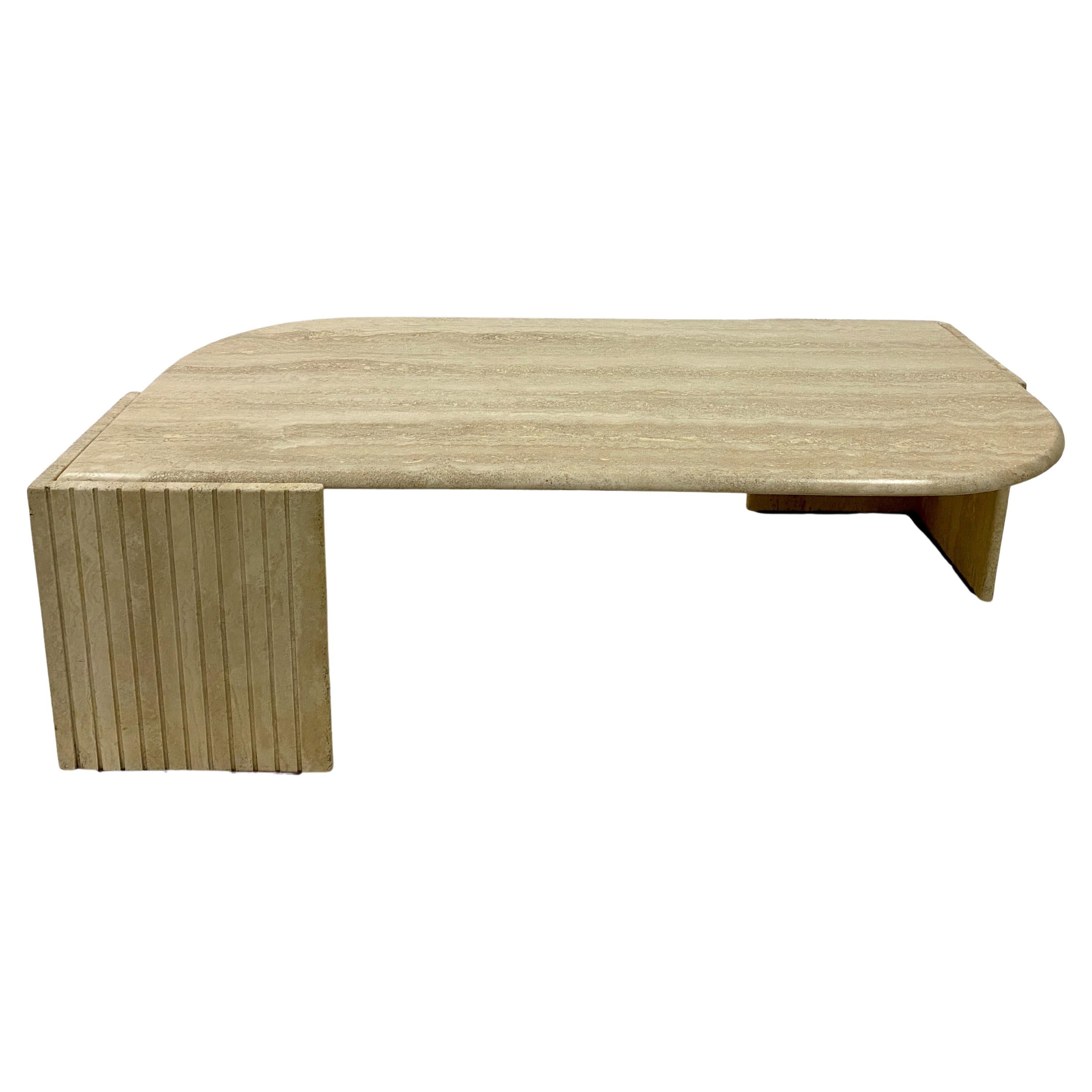 1970S Augenförmiger Couchtisch aus Travertin